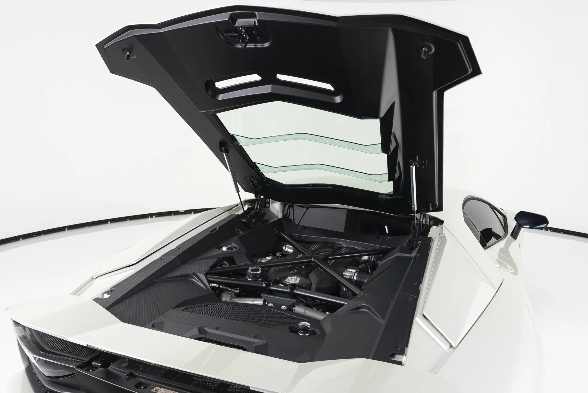 mph040_865716608_Used_2018_Lamborghini_Aventador_LP_740_4_S_1752175792_f90cacc366