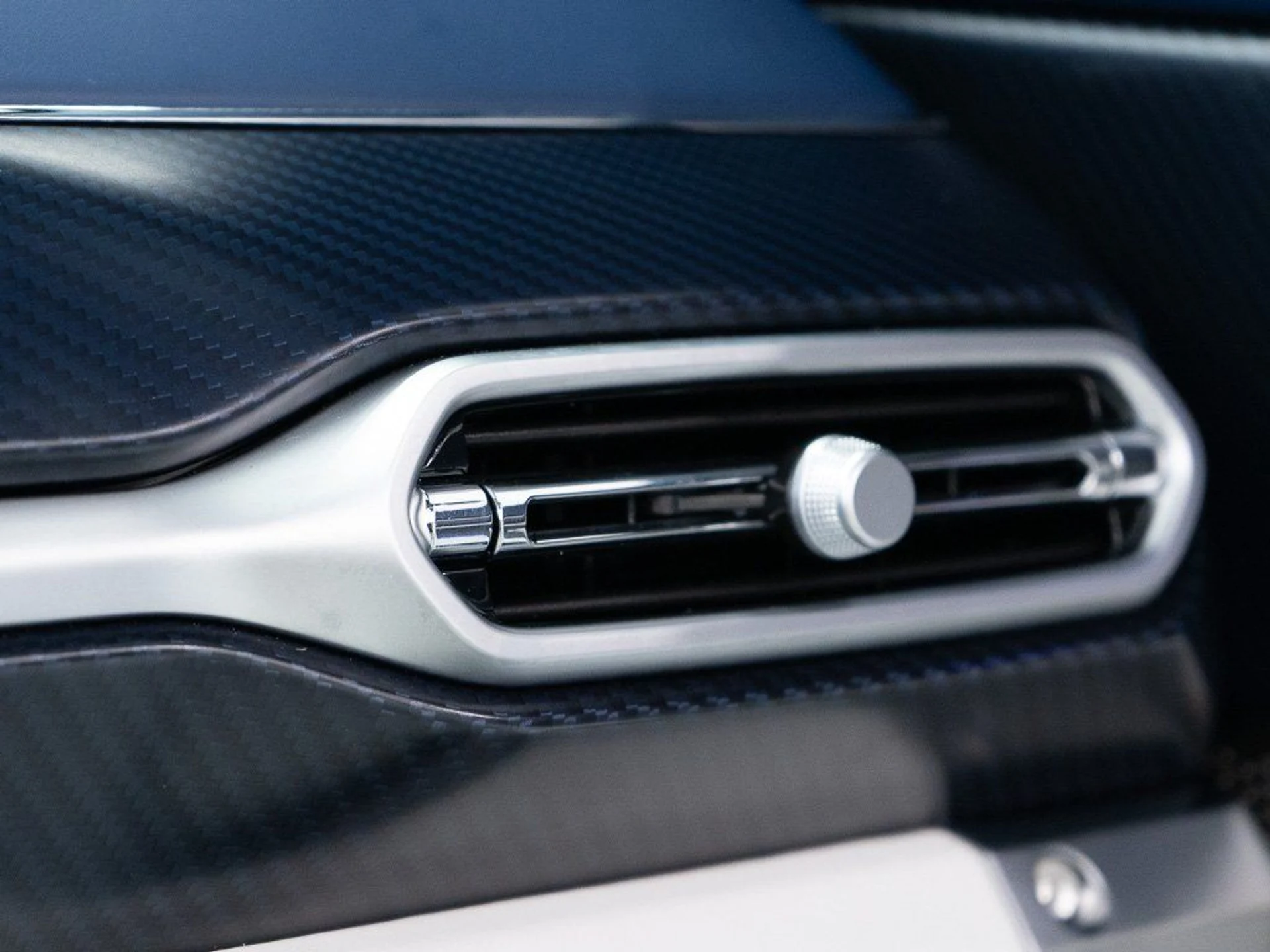 mph040_869653210_4e11f68988a535bc3e853172c22c66fb_e8f116282f