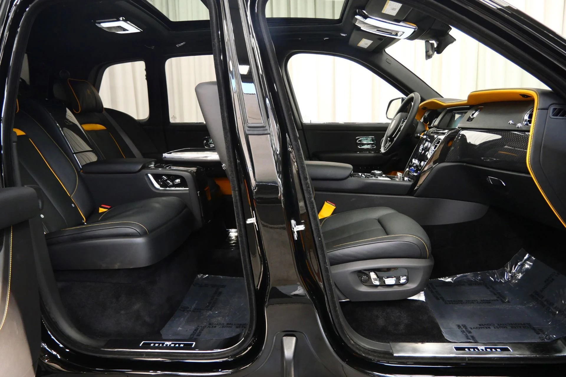 mph040_870857691_Used_2023_Rolls_Royce_Cullinan_Black_Badge_Rear_Seat_Entertainment_Bespoke_Audio_Panoramic_Roof_1785878493_6ef0af028a