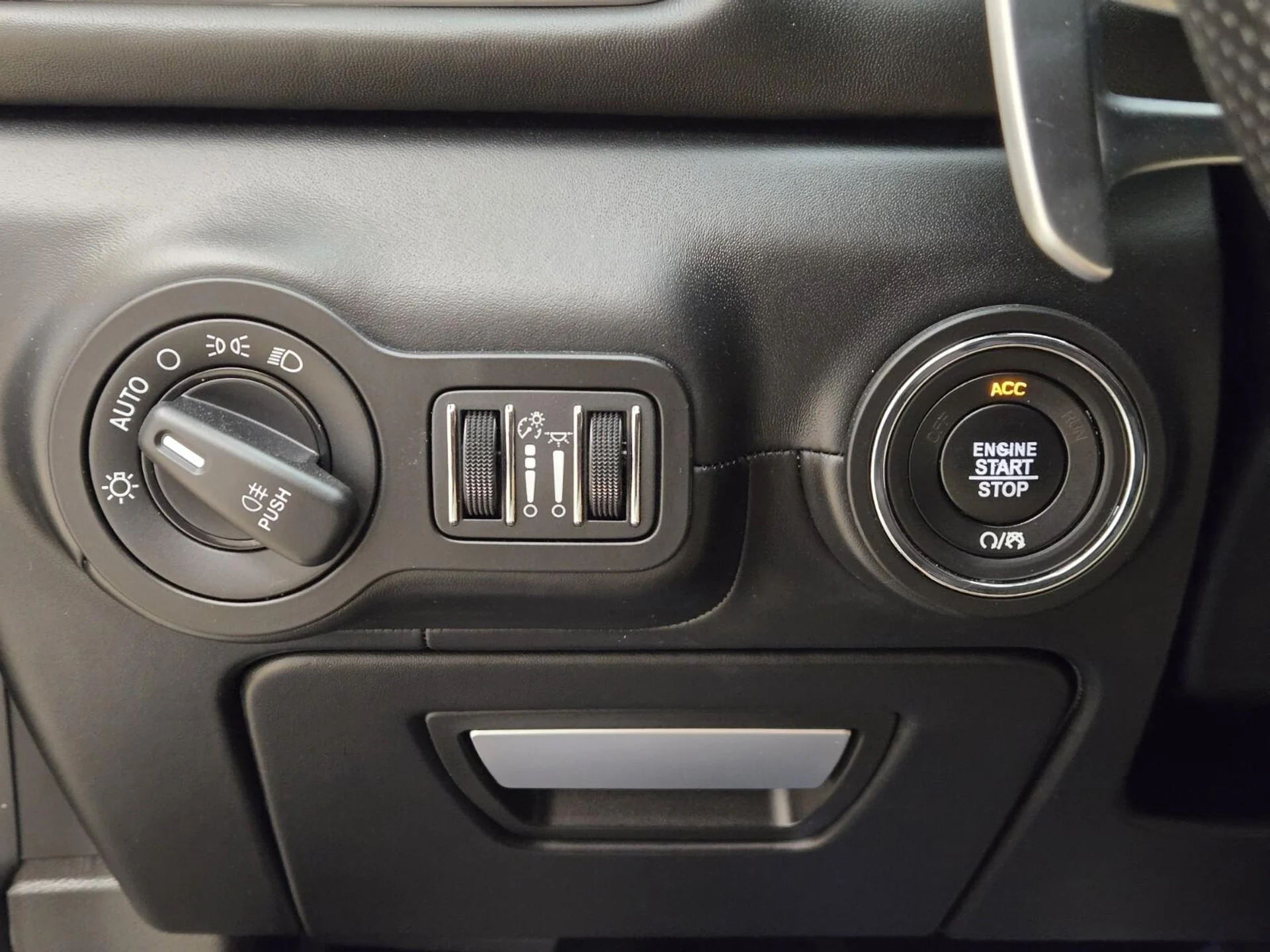 mph040_871332508_Used_2022_Maserati_Ghibli_Modena_1763109027_dff7ad0d06