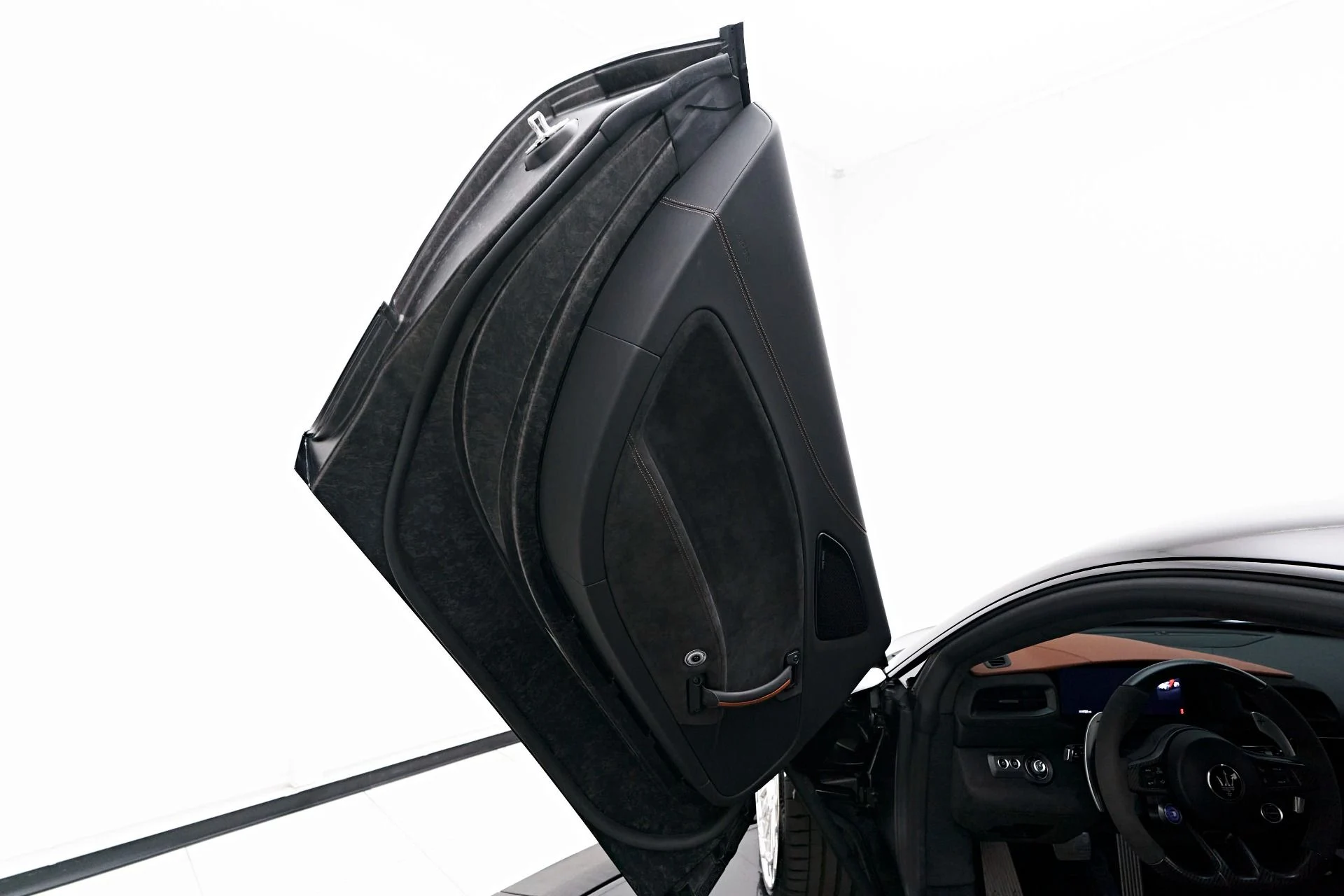 mph040_873266192_Used_2023_Maserati_MC_20_Base_1721243405_376f9ebd8c