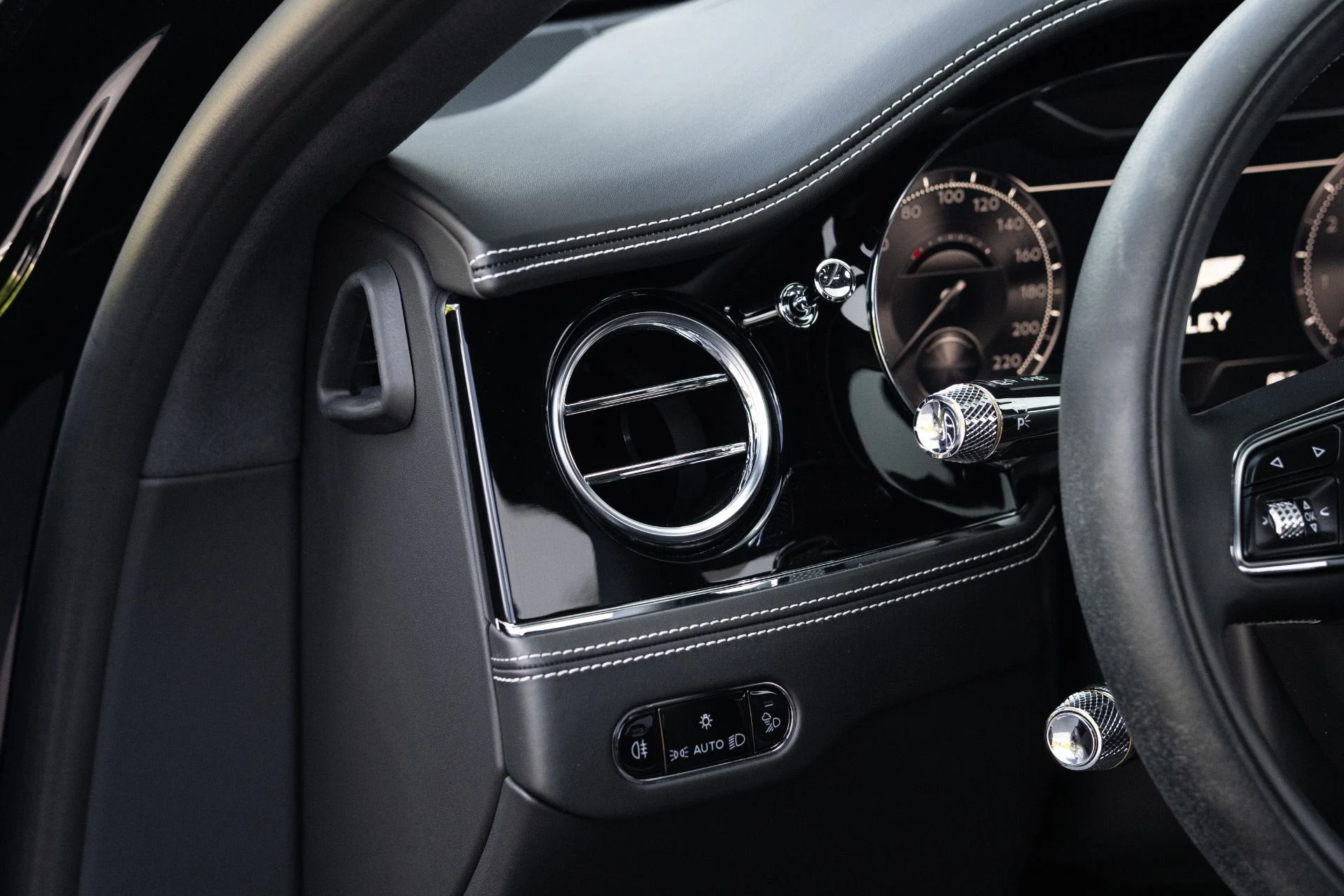 mph040_905216117_Used_2023_Bentley_Flying_Spur_S_V8_1778782784_70453e7efe