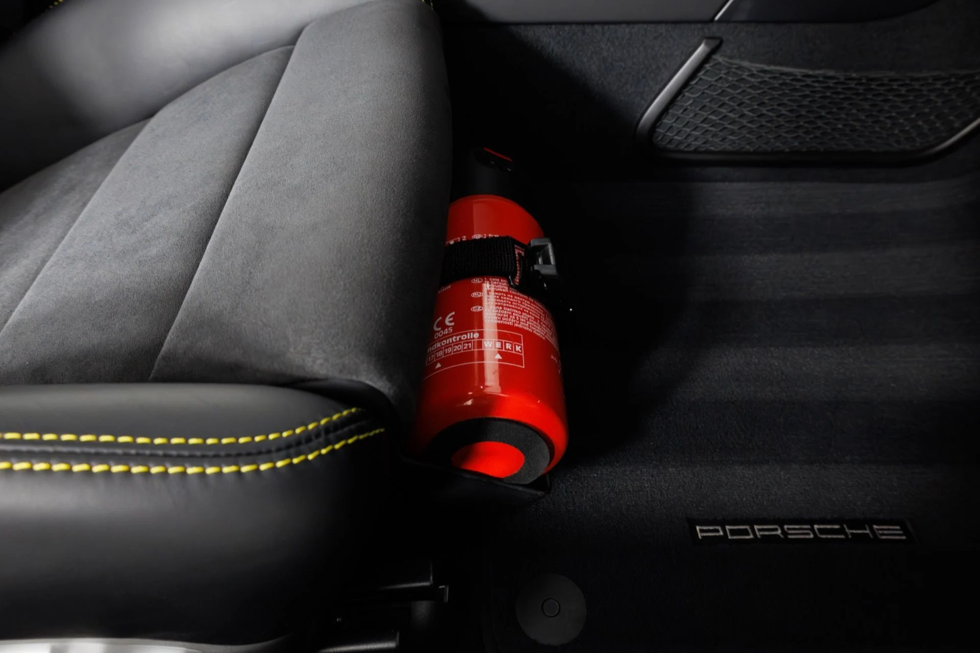 mph040_90782649_Used_2018_Porsche_911_GT_3_1782317504_d125d97d08
