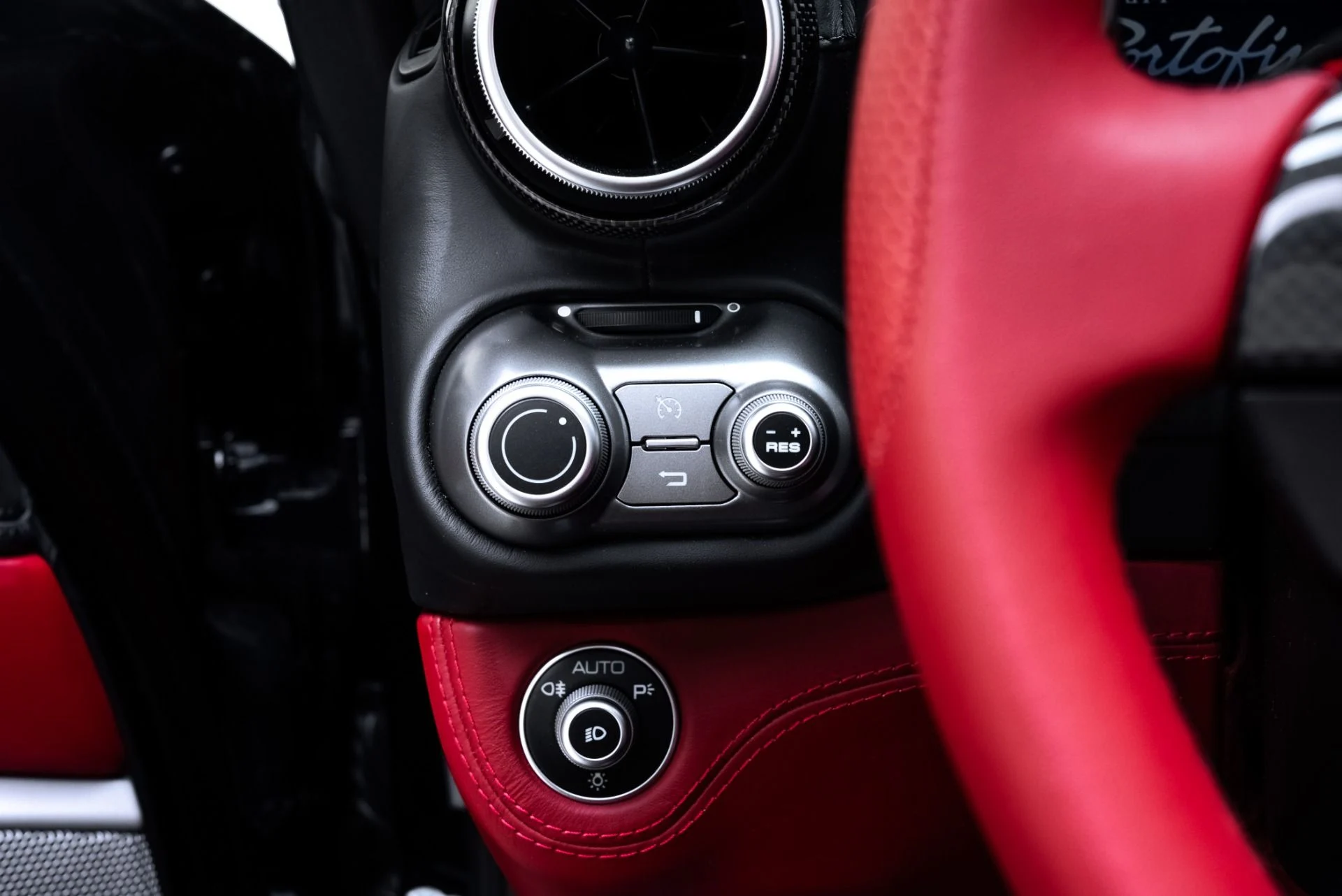 mph040_912007468_Used_2019_Ferrari_Portofino_1773084174_14a6a0d4e4