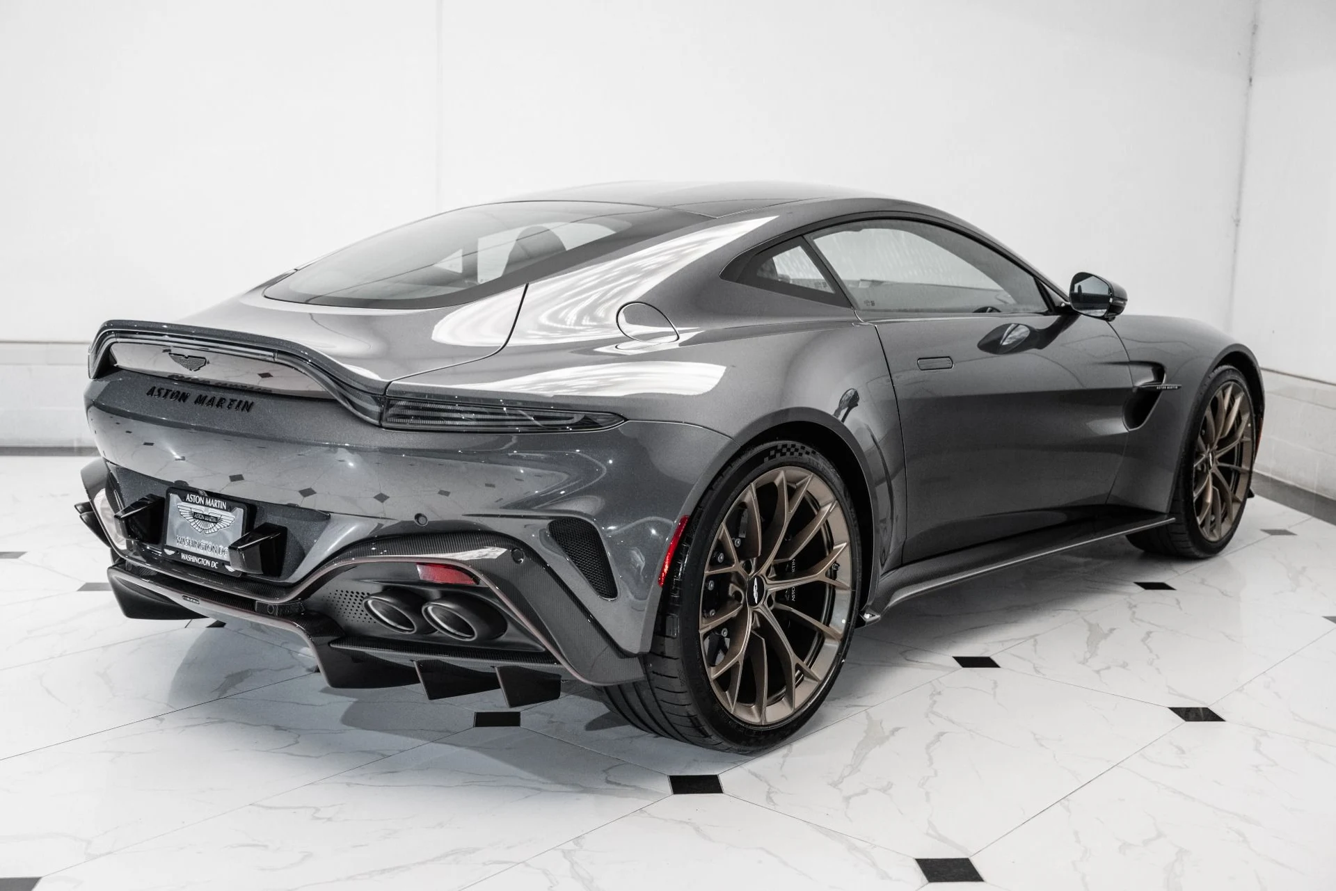 mph040_916561207_New_2026_ASTON_MARTIN_VANTAGE_1756307805_4f8d9042bc