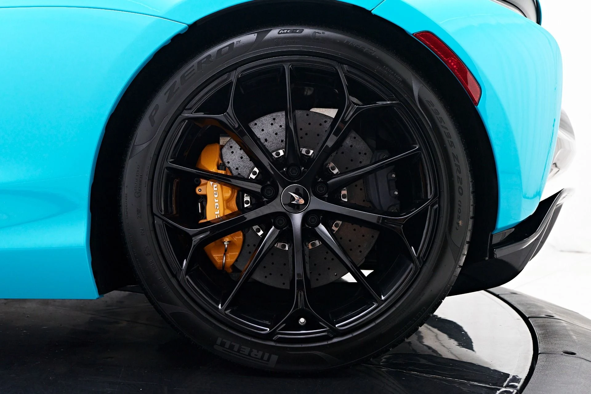 mph040_927455649_Used_2025_Mc_Laren_Artura_1755992049_b9474cfe86