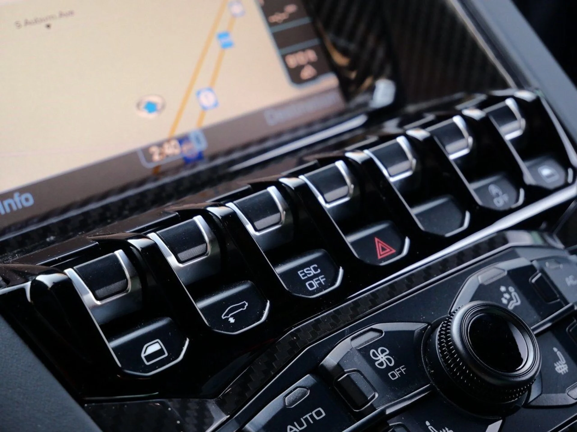 mph040_929221589_18f243031ccad3d5ed934474982e60adx_a8a3430922