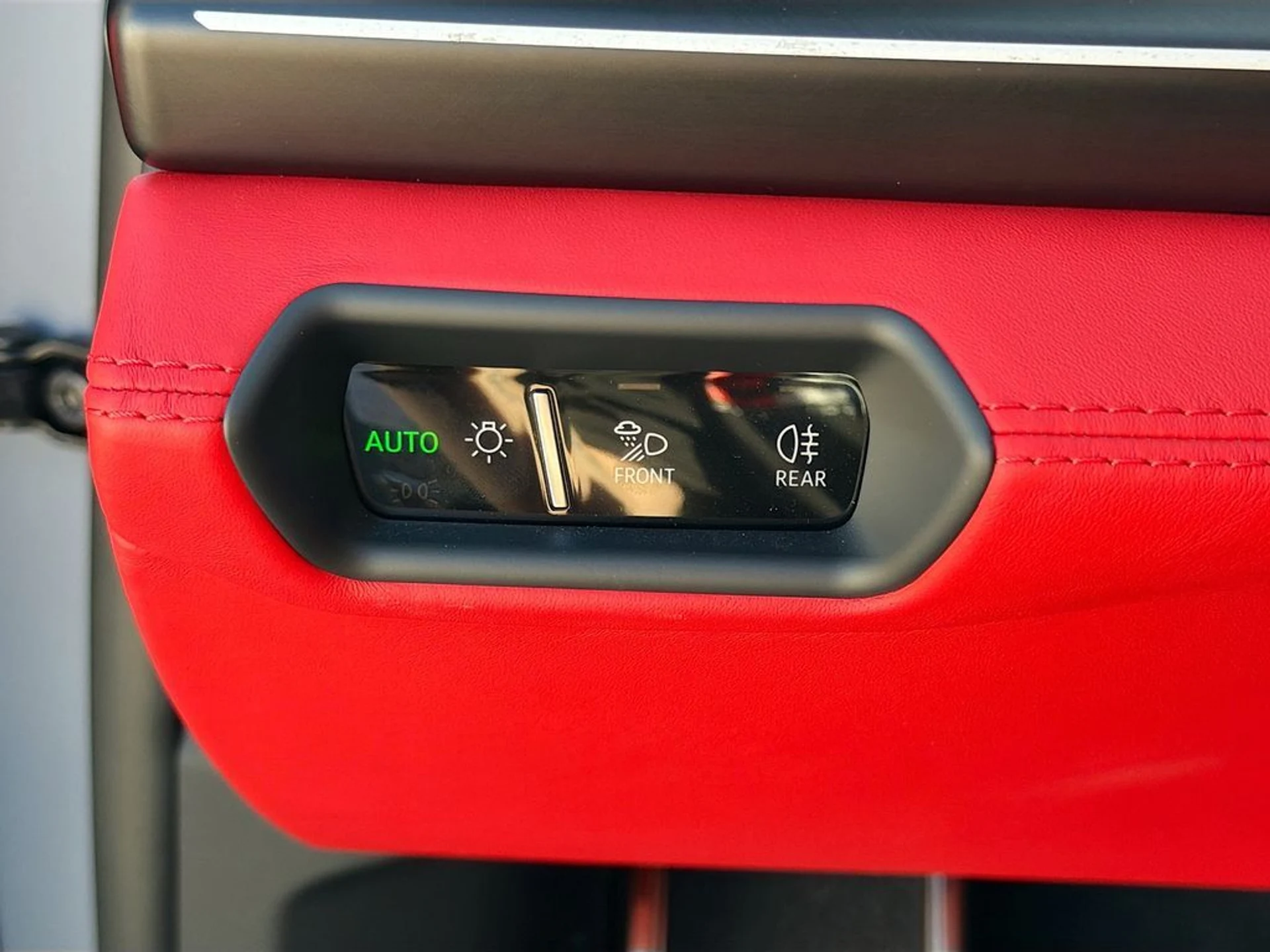 mph040_93204876_f68161ec3643e44d24909077003bb2b5x_dec884f4c2