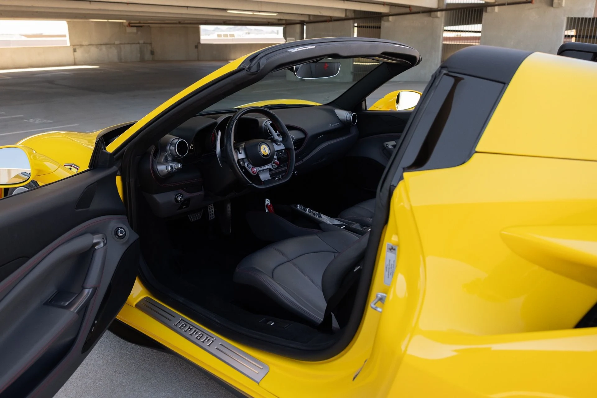 mph040_933572650_Used_2022_Ferrari_F8_Spider_1790977692_295f90f125