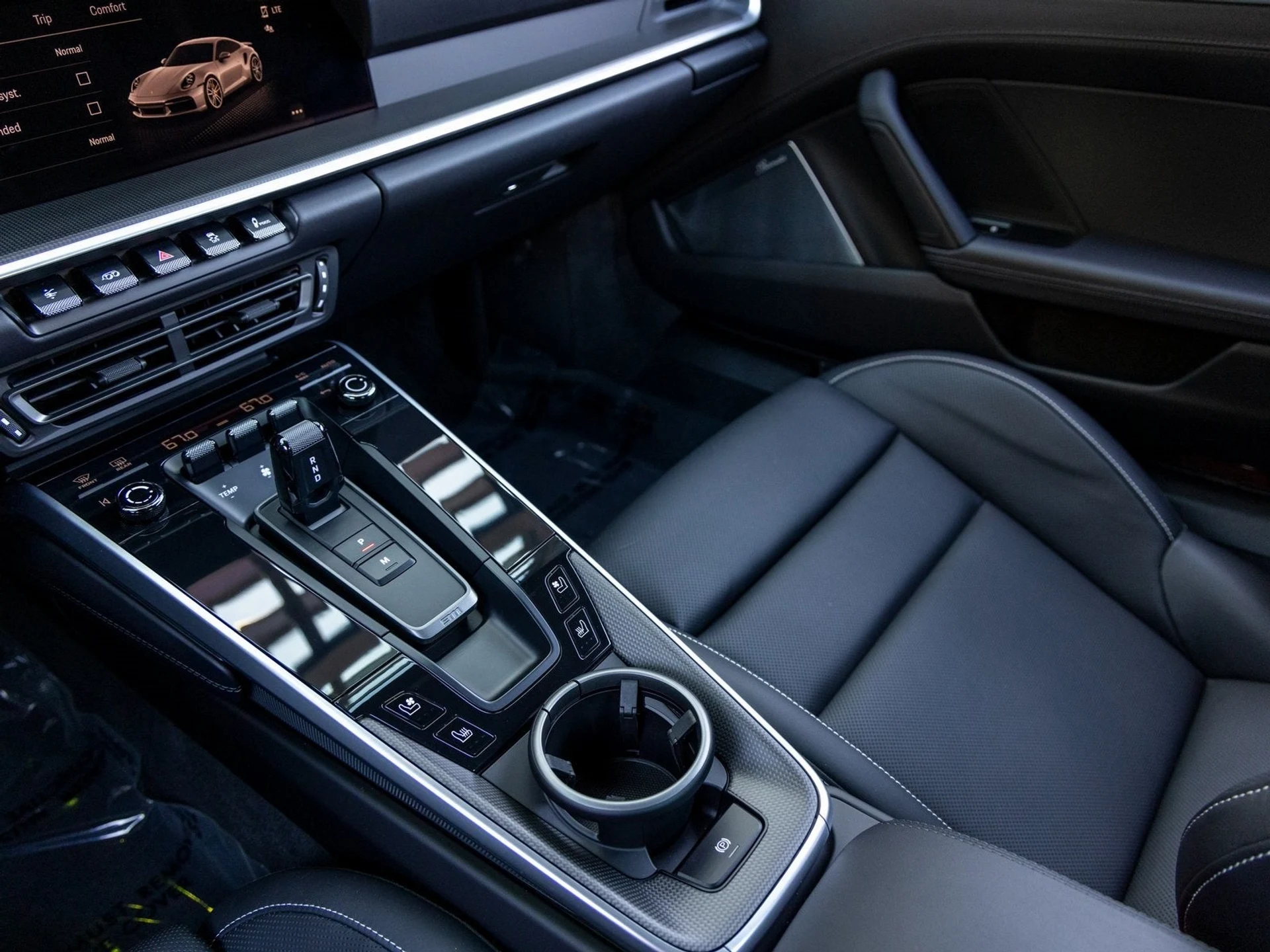 mph040_934577611_41_73bc242744