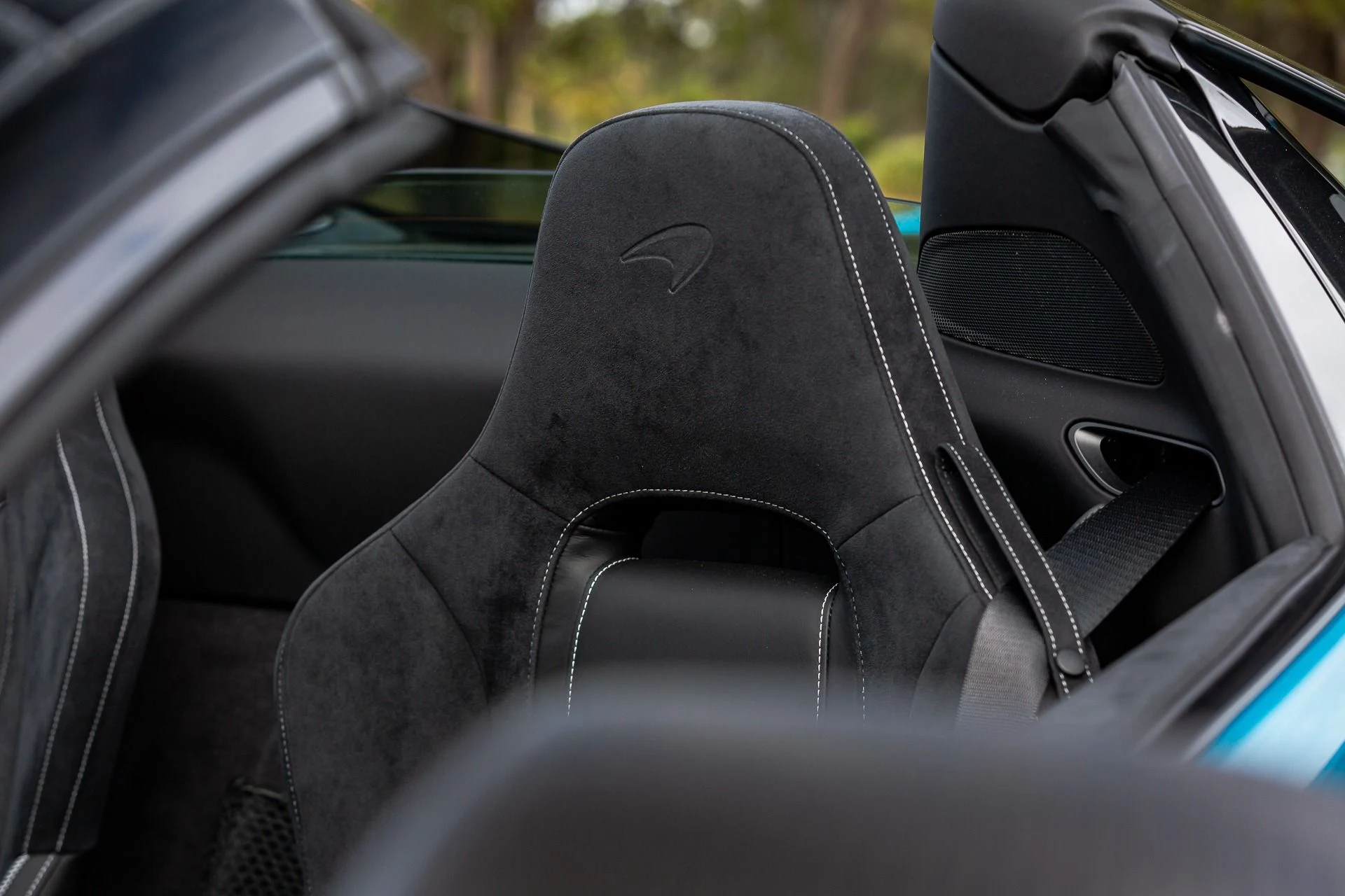 mph040_938390918_24_p41_l_948b07ec01