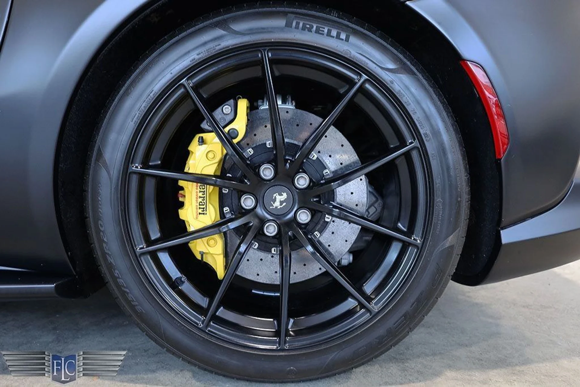 mph040_941390643_used_2018_ferrari_812_superfast_coupe_9689_22652792_41_1024_6a6a3466e0