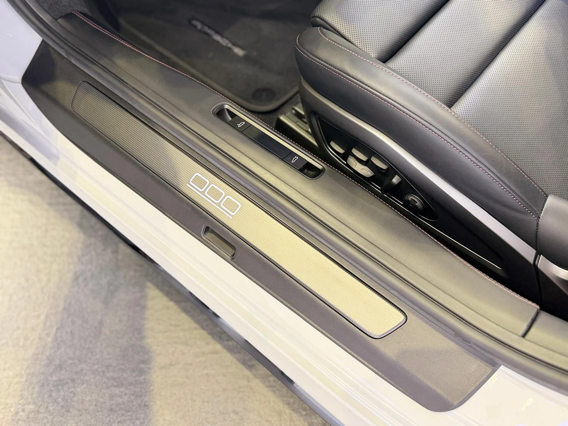 mph040_950062968_Whats_App_Image_2026_04_08_at_5_16_28_PM_32_87b86db1f4