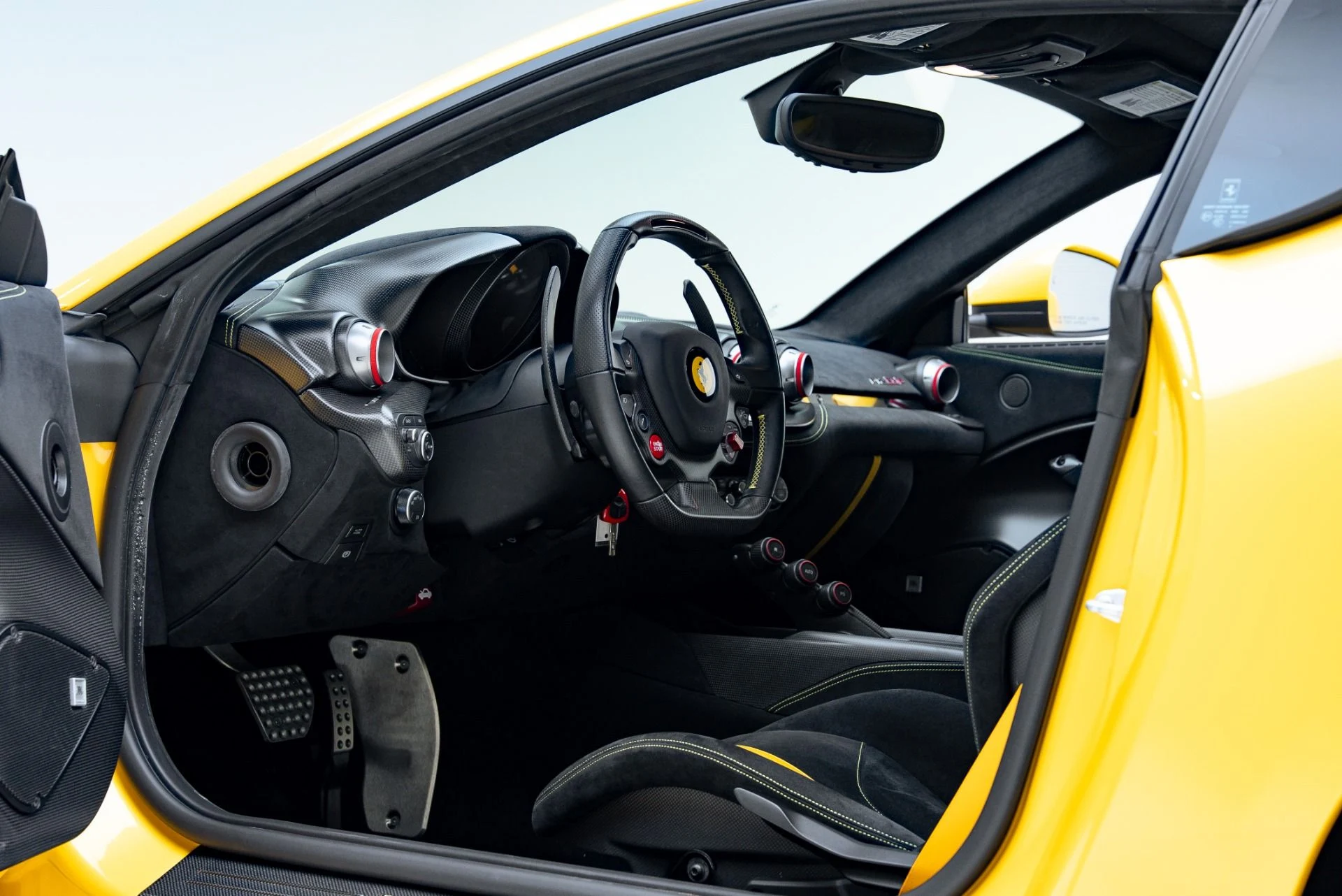 mph040_962903437_Used_2017_Ferrari_F12tdf_1777334910_f02ee5f8ac