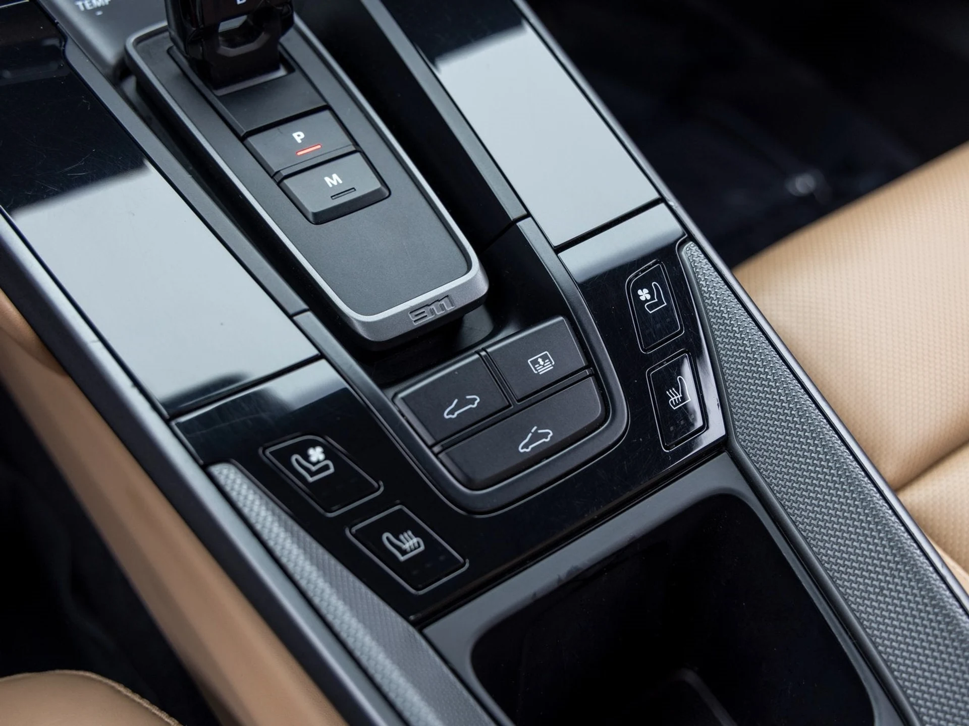 mph040_965646372_41_ca694bf041