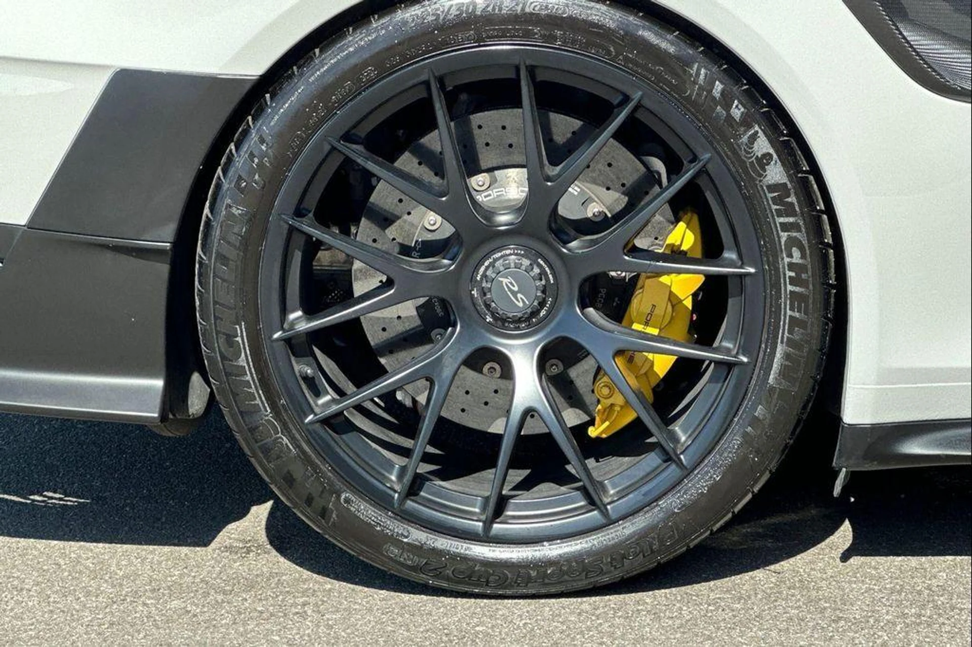 mph040_967247314_syxt_C1a3_Z67c_Rw_H_Hwi_L_Oi2_HP_A_ad137f8bee