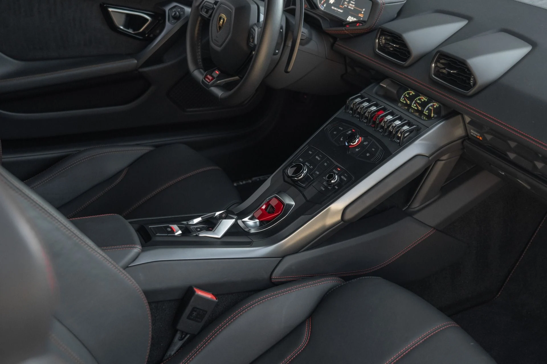 mph040_985012961_Used_2015_Lamborghini_Huracan_LP_610_4_1761343879_96204b7263