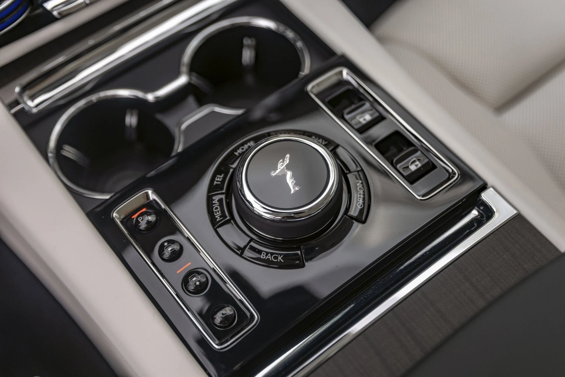 mph040_998357527_Hi_Tech_Luxury_Imports_LLC_SCA_13_GZ_09_TU_235637_image_40_16e3bd0787
