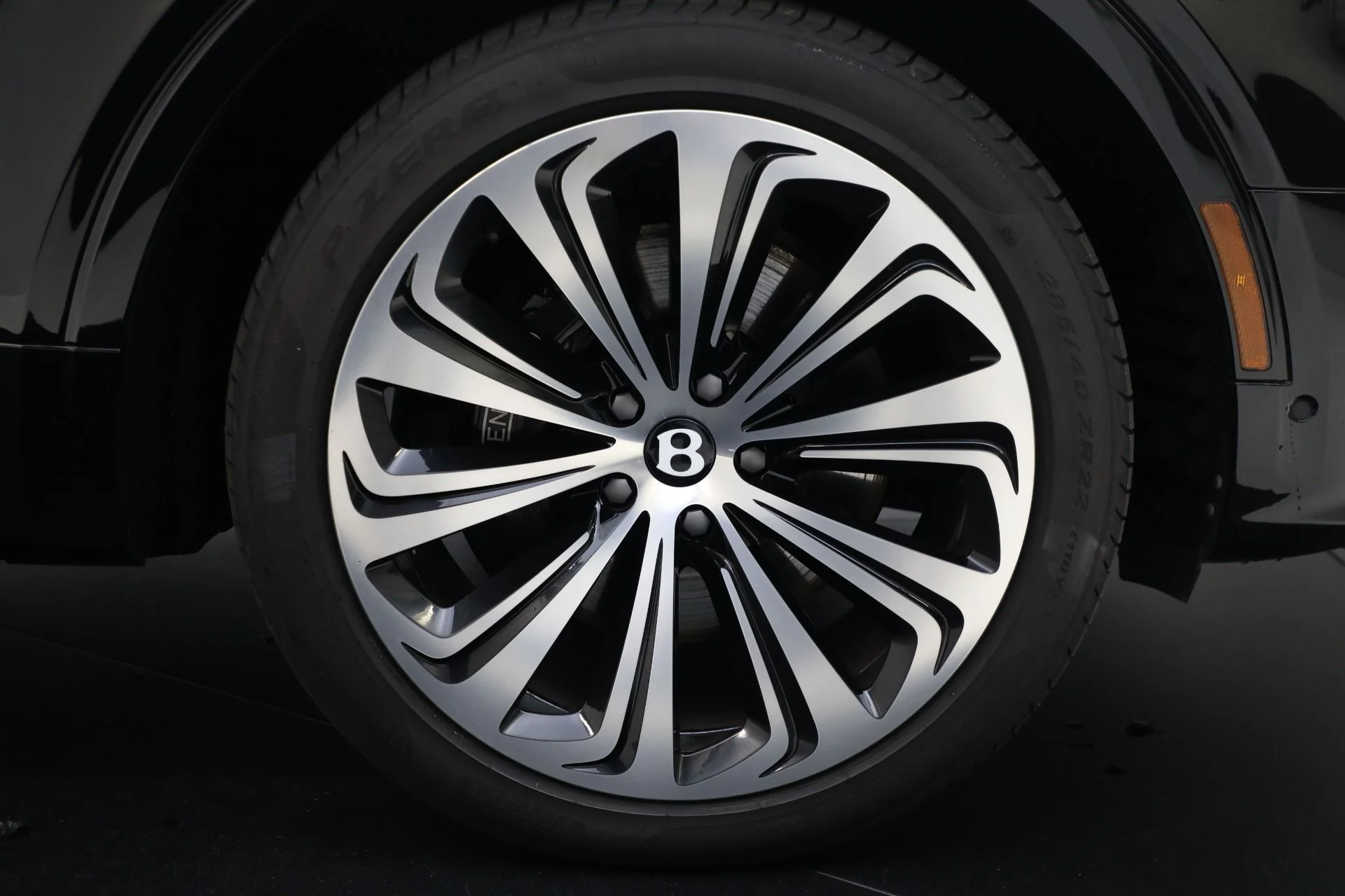 mph041_100114719_Used_2023_Bentley_Bentayga_Azure_V8_bbc279f9d2