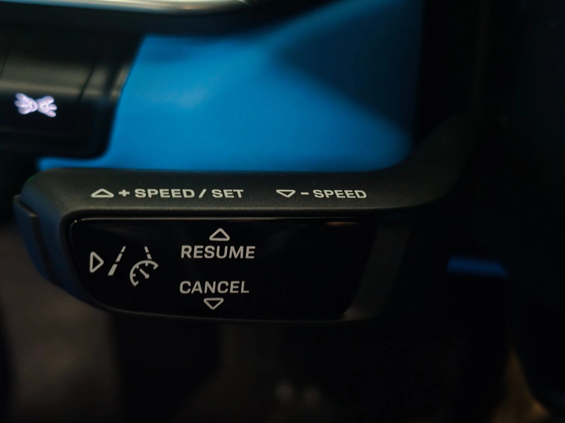 mph041_1017328163_8194b7ae5e875944363a55e60a3ec1dfx_6f30624555