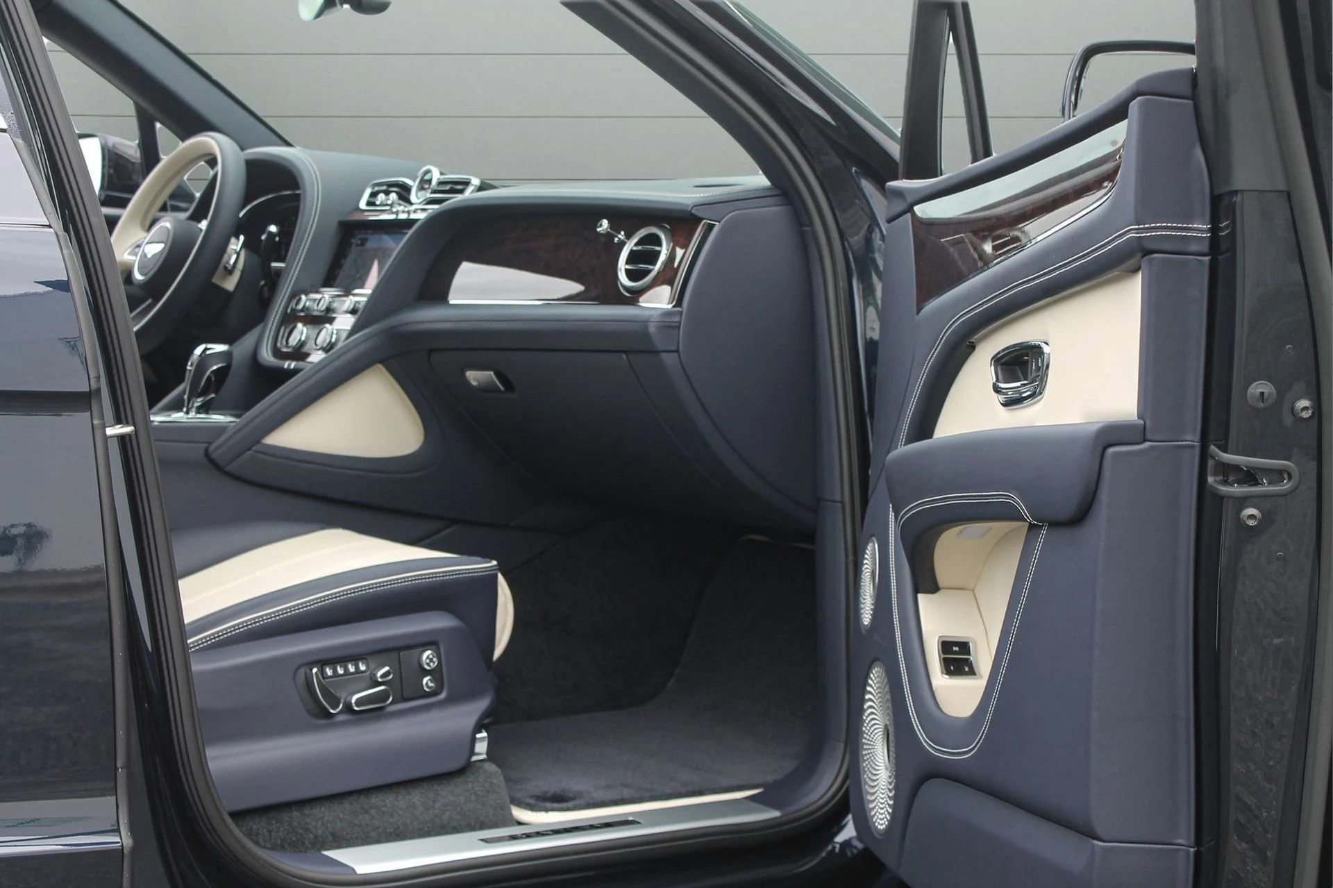 mph041_1023198185_2432bf30bc2149048272546f129ff3e5_a4fb5f75d0