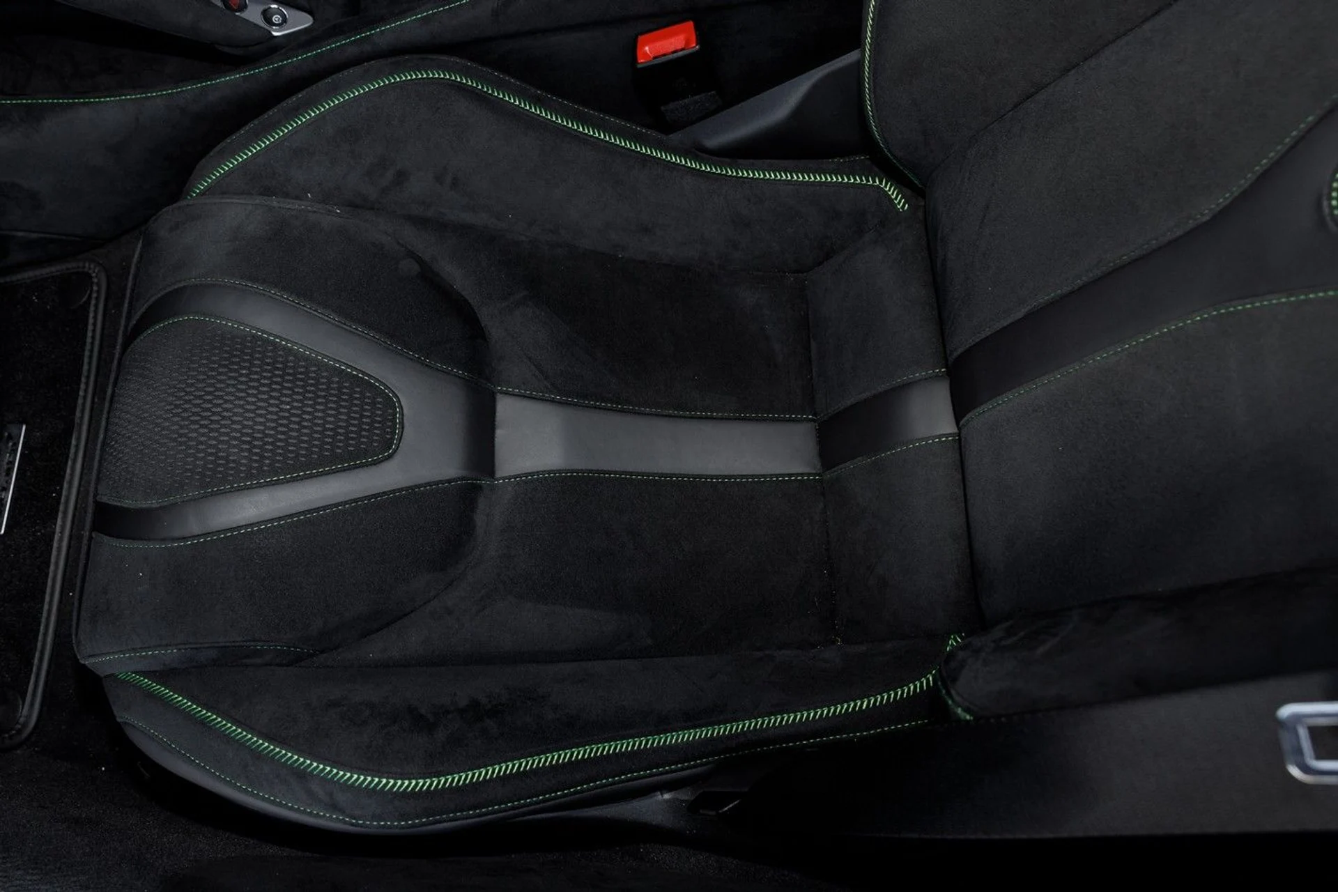 mph041_1029039525_668_p42_l_7a10c79e4e