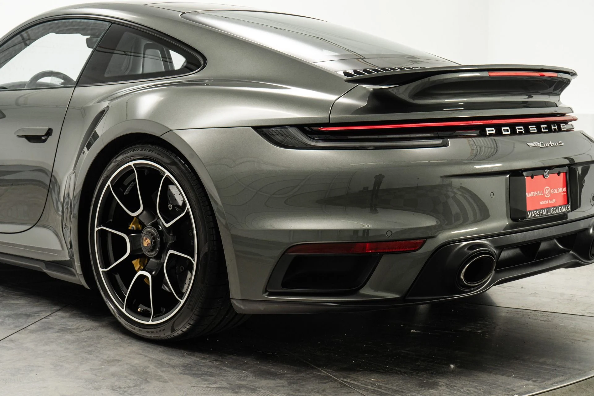 mph041_1037040724_Used_2022_Porsche_911_Turbo_S_1759528517_bc11770f19