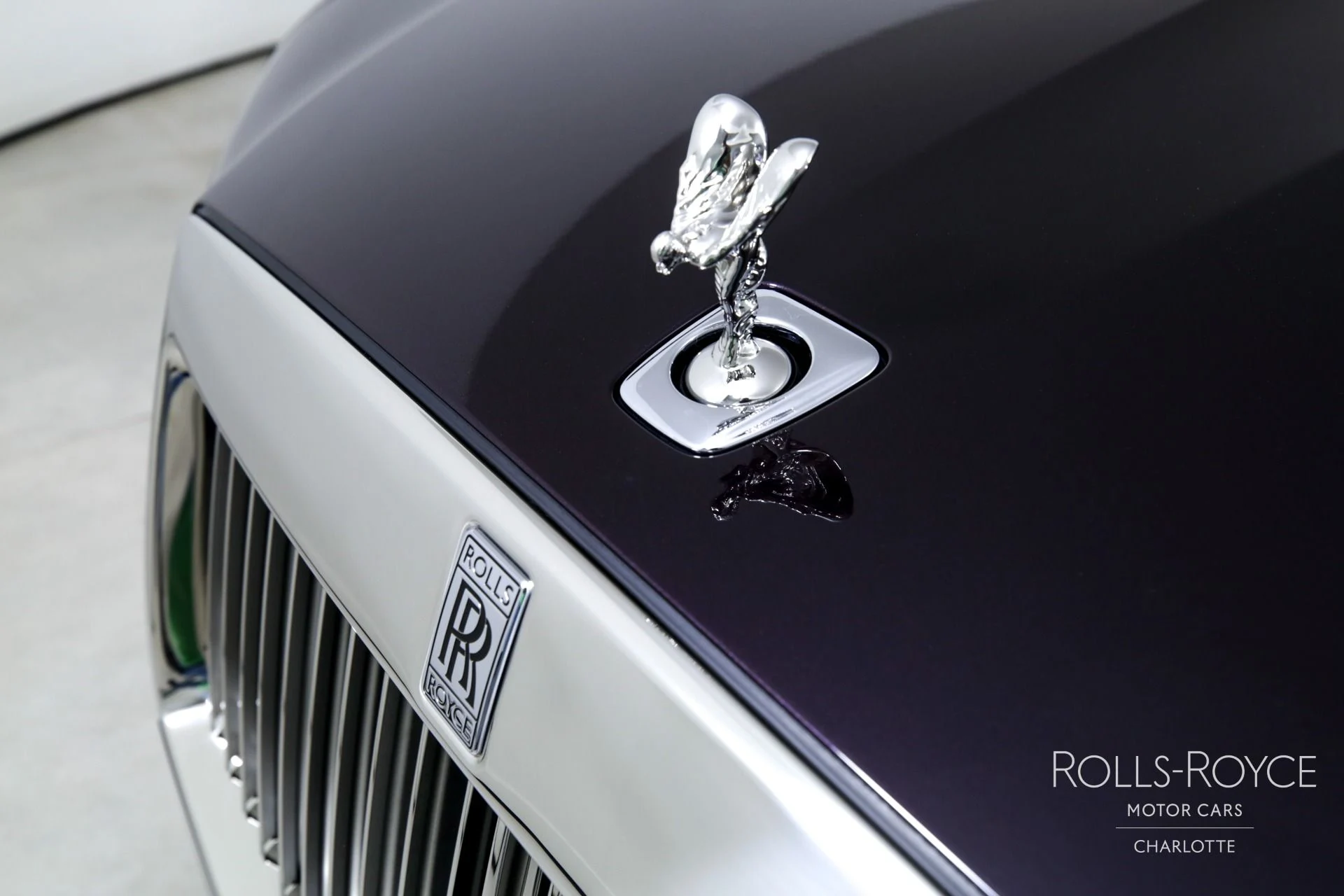 mph041_1043882334_Used_2024_Rolls_Royce_Ghost_1745266805_e33effd9d2