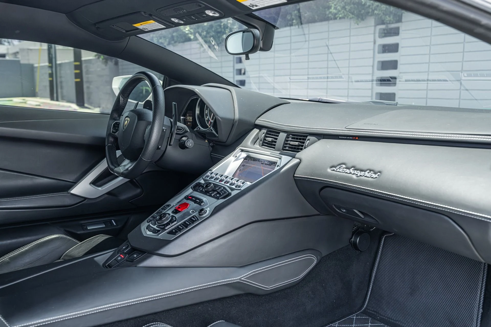 mph041_1049471620_Used_2013_Lamborghini_Aventador_LP_700_4_1753157592_8f35206627