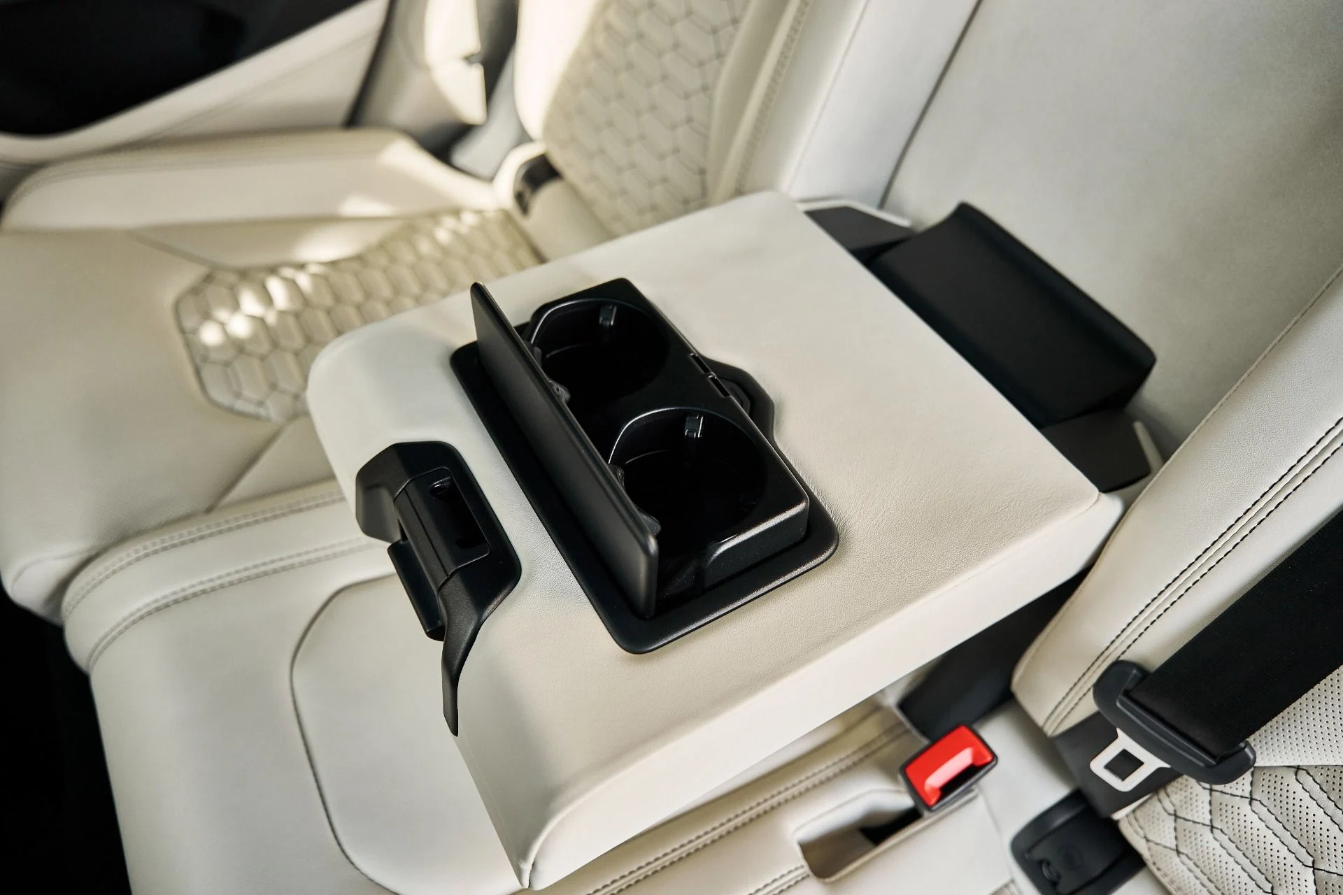 mph041_1058792236_Used_2021_Lamborghini_Urus_1771117256_2b92ff24e1