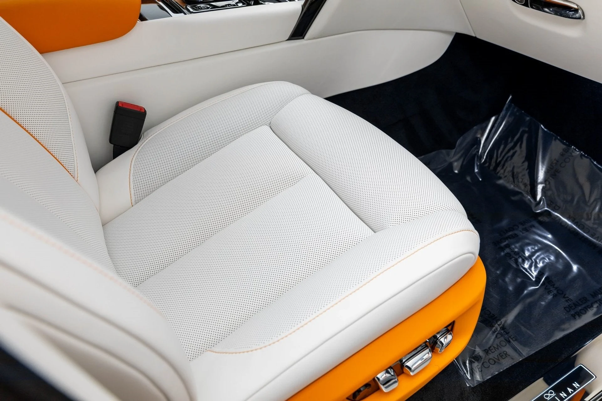 mph041_106963755_42_386bc9d107