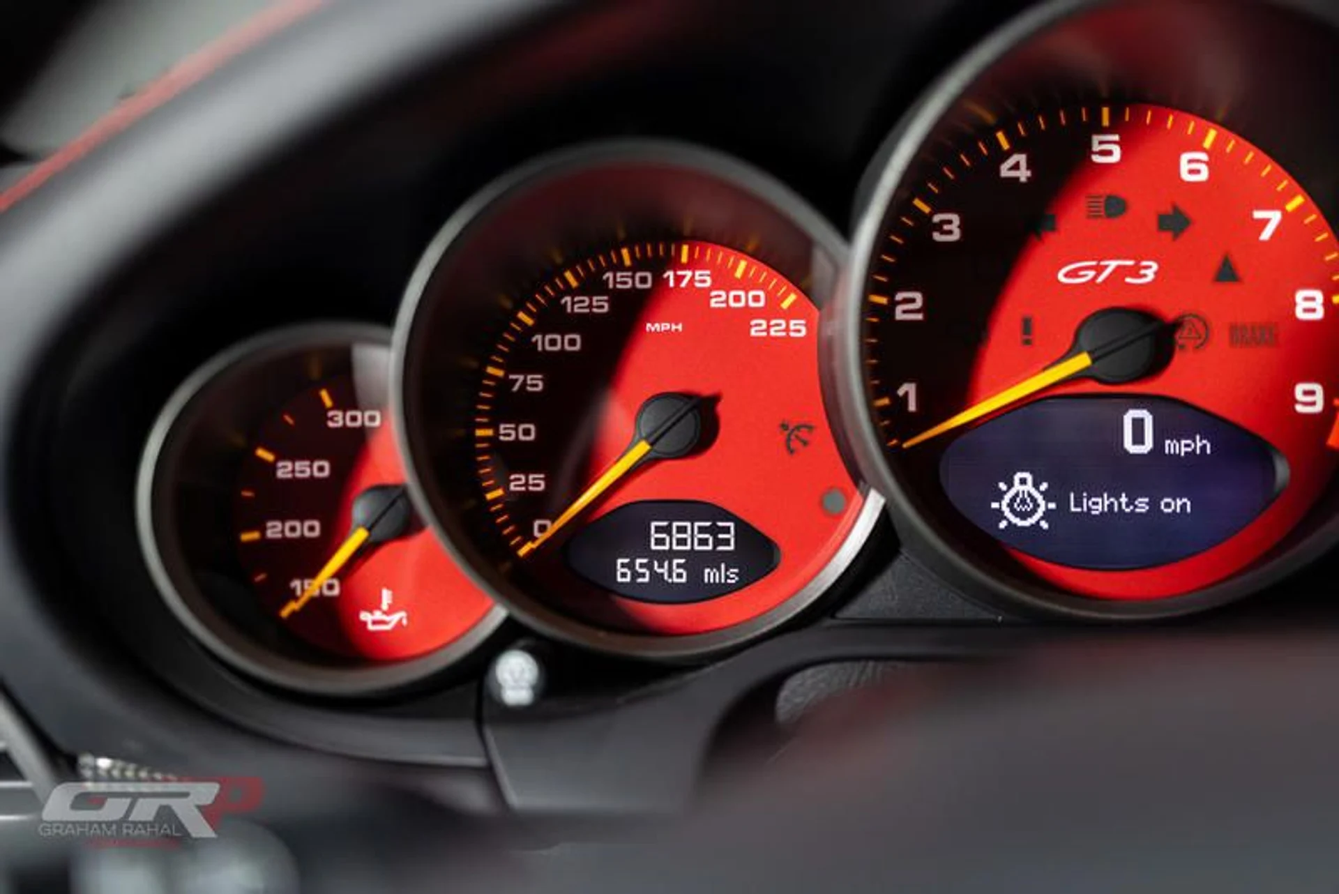 mph041_1070008747_E26_A912_C_4_BD_5_40_F5_BC_37_E2033_D0_ADA_8_A_d6bb9492ed