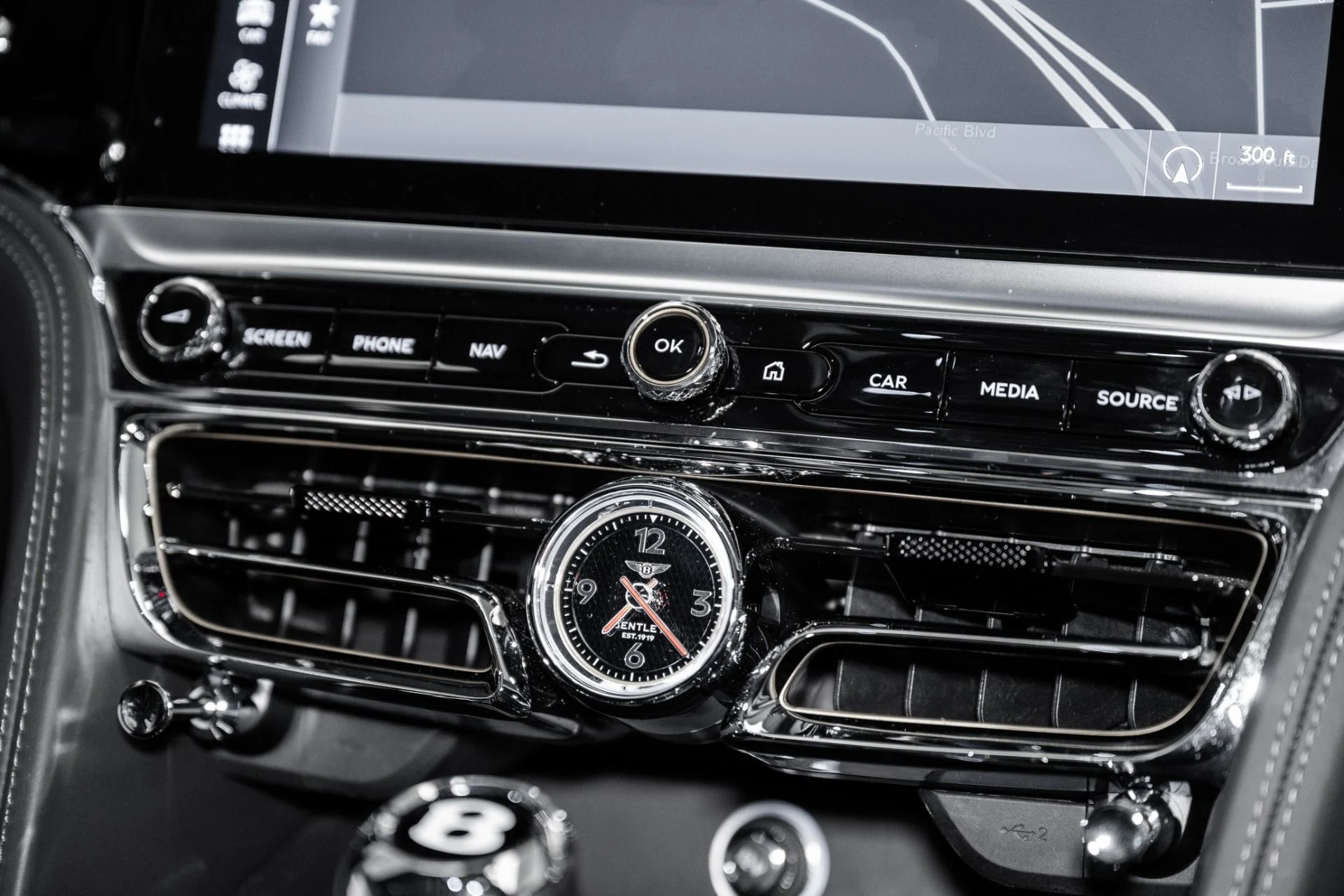 mph041_1083379960_Used_2024_Bentley_Flying_Spur_Speed_1741190012_75e4e0fb25
