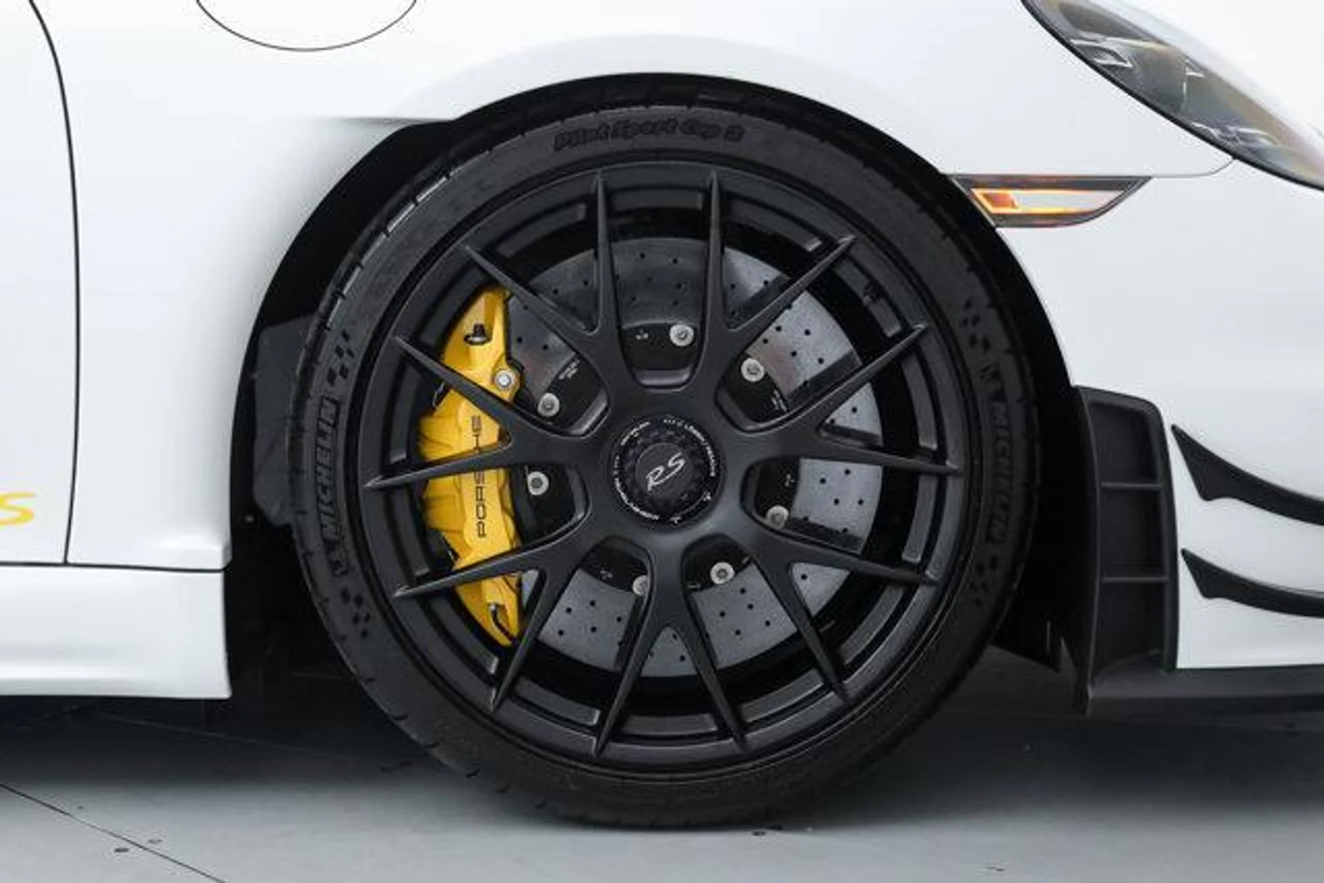 mph041_108522987_Fc5op01k1_M7_QWE_Bp7f91zg_V9n3_Q_a08c491366