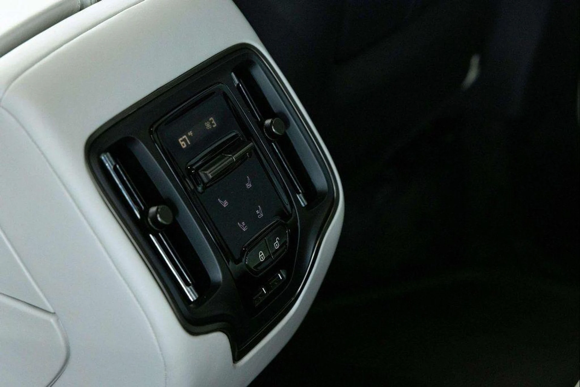 mph041_1094934043_f_XI_38i_O6_Dk_Bo_L0_F_Yy_Mrmtz_H_Ue_E_8e5240cb6a