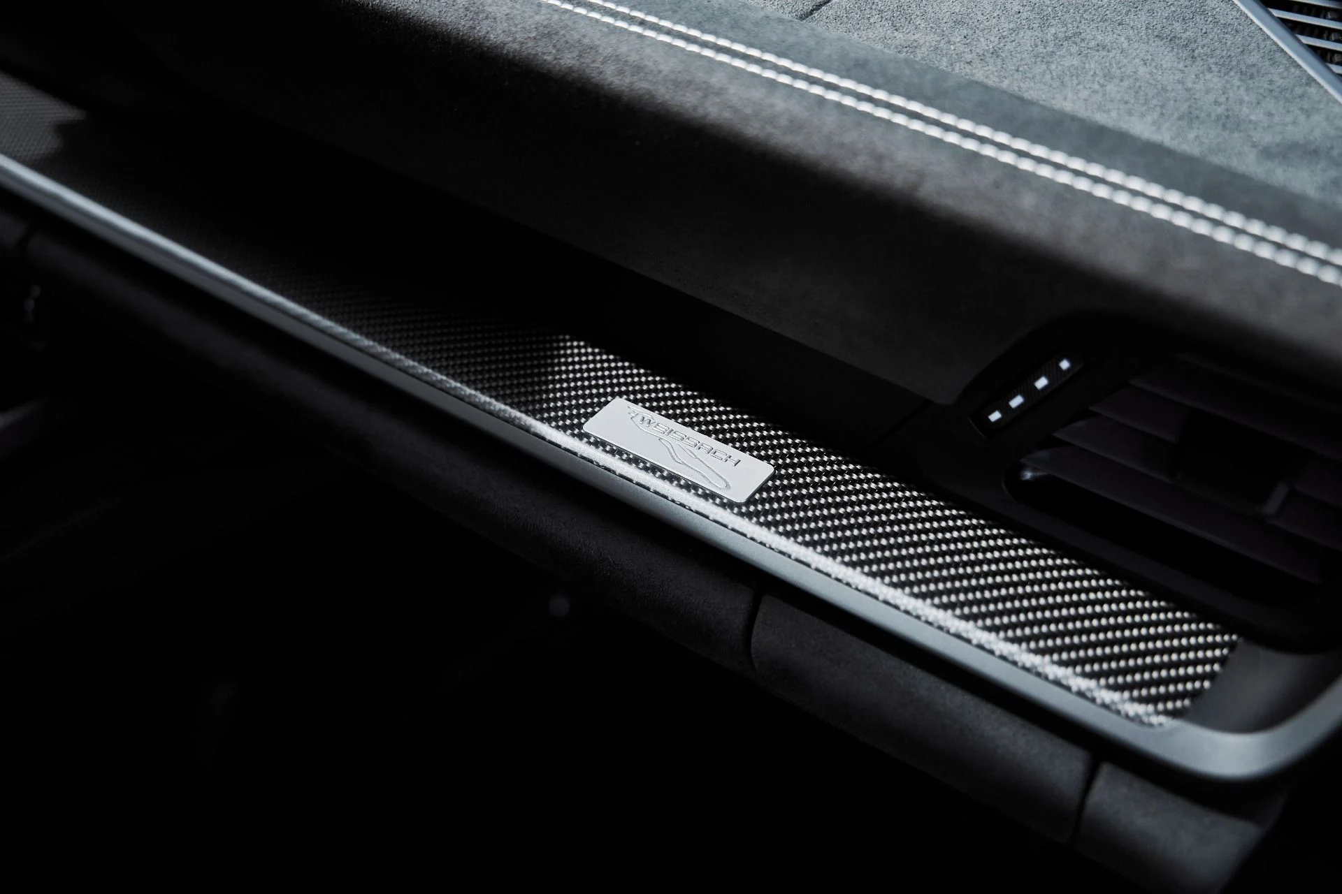 mph041_1097383843_Used_2025_Porsche_911_GT_3_1775332910_d7cbd79296