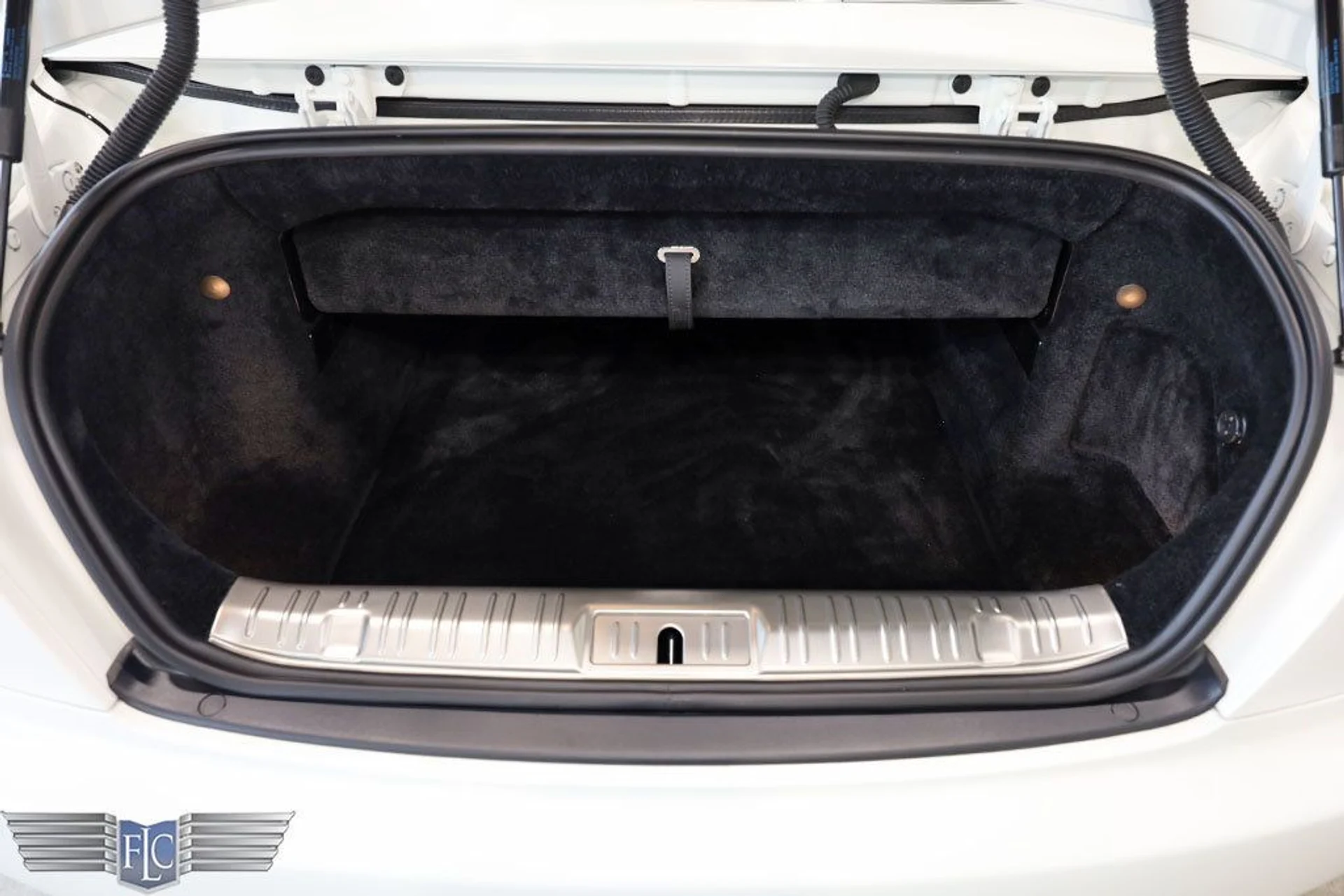 mph041_110112468_used_2020_rolls_royce_dawn_convertible_9689_22662057_42_1024_93368d2e21