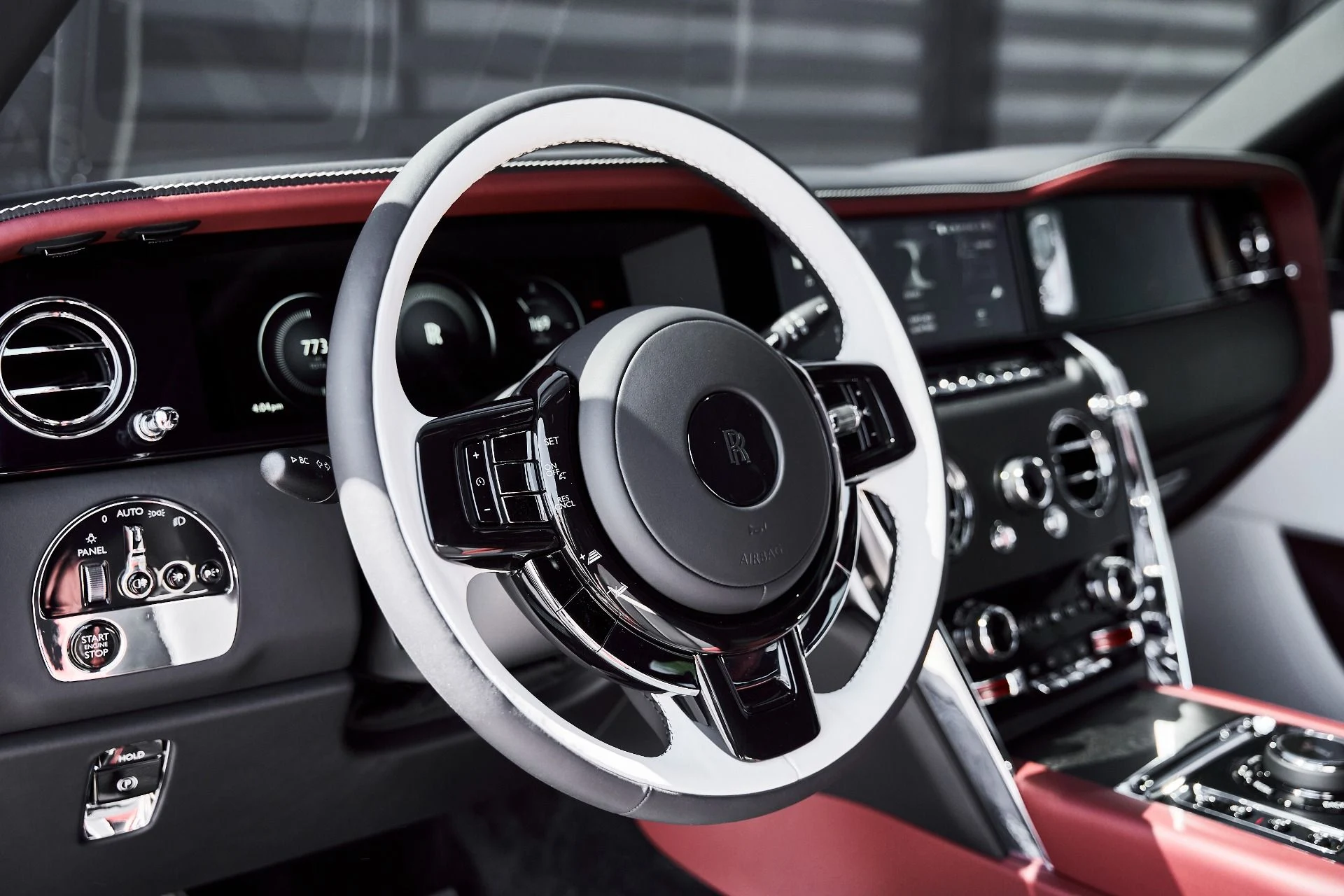 mph041_1101305977_Used_2026_Rolls_Royce_Cullinan_1774544521_42988386c7