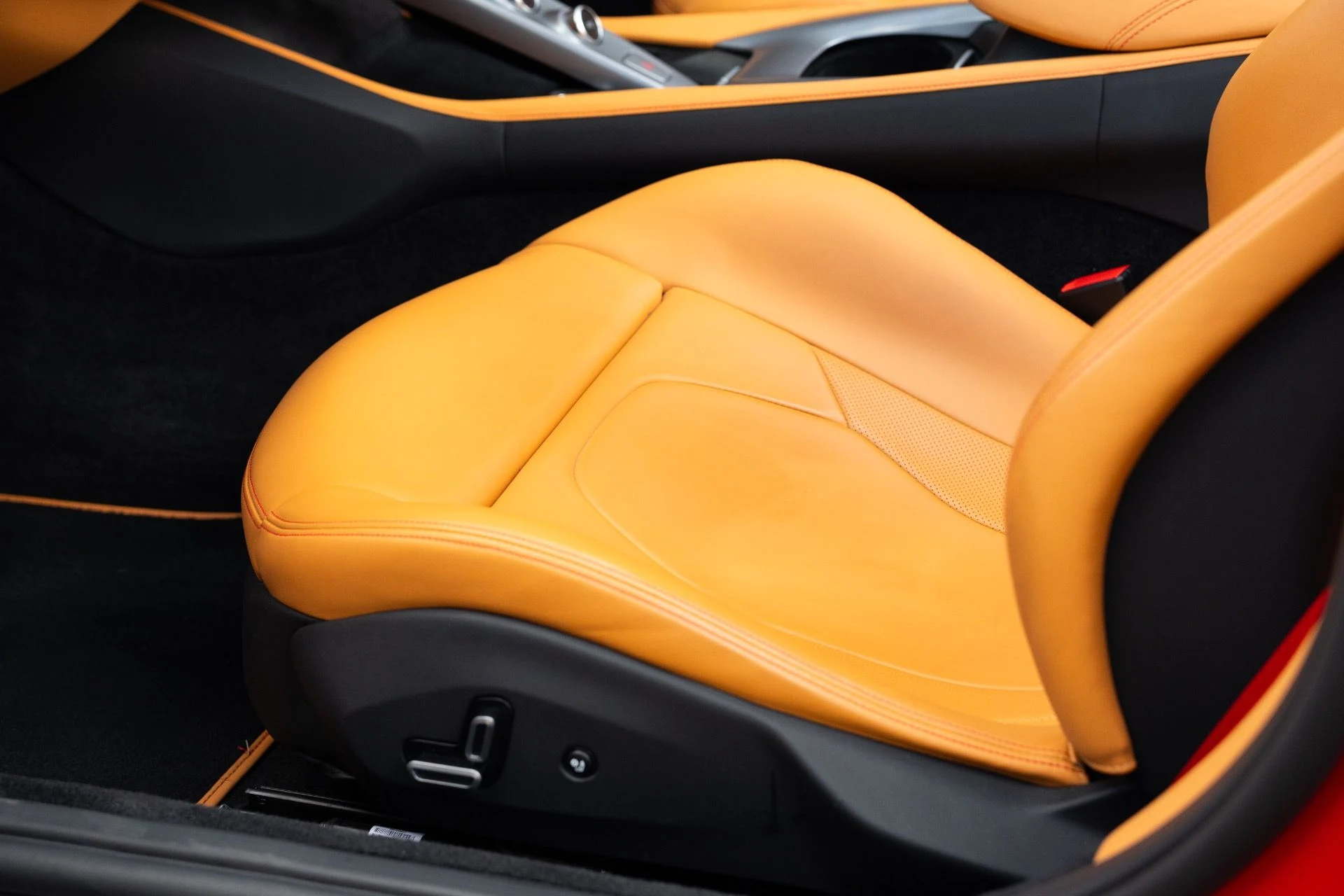 mph041_1109370423_Used_2023_Ferrari_Portofino_M_1770869852_826f7cbda0