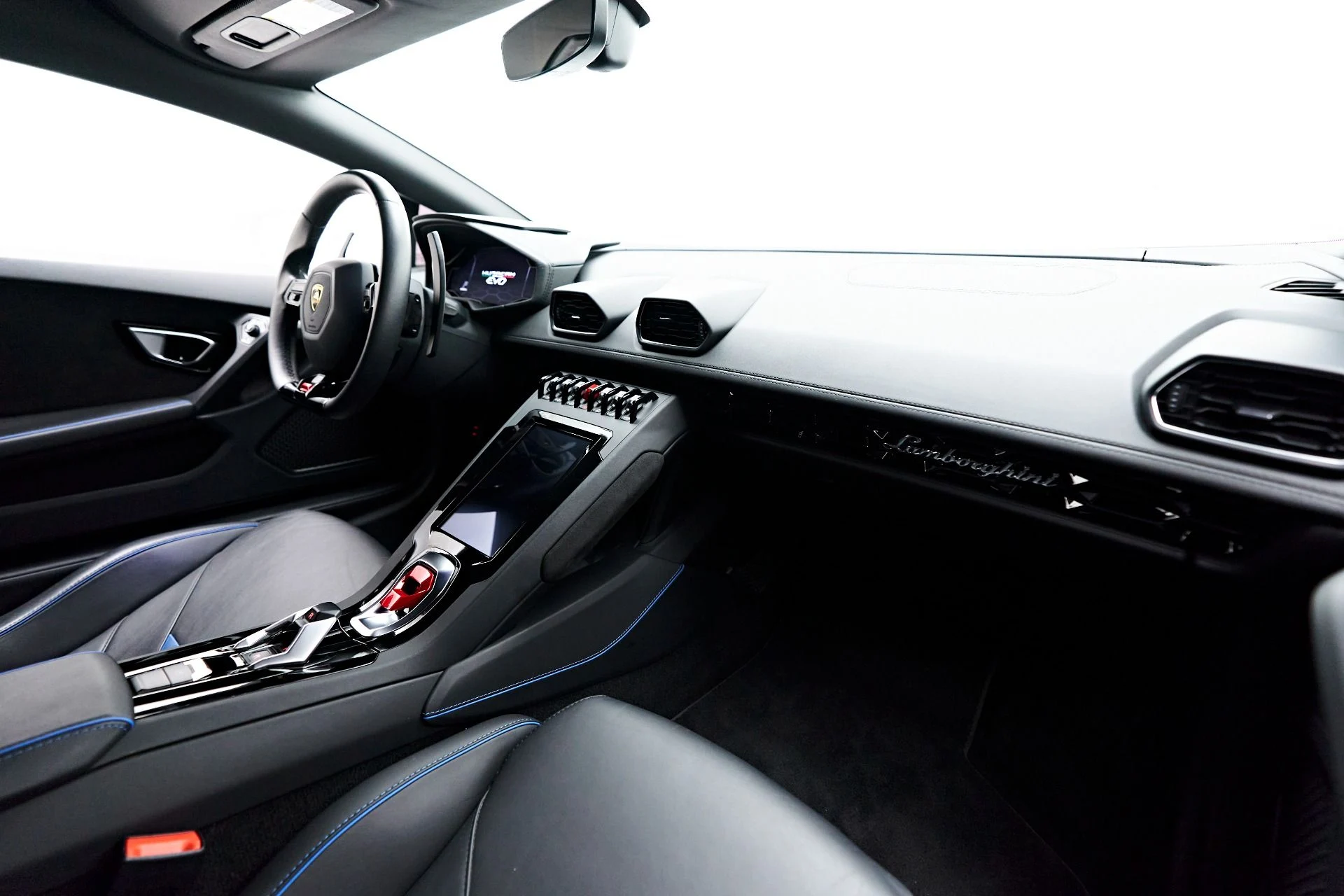 mph041_1149824888_Used_2021_Lamborghini_Huracan_EVO_Base_1701400140_e919dc3c49