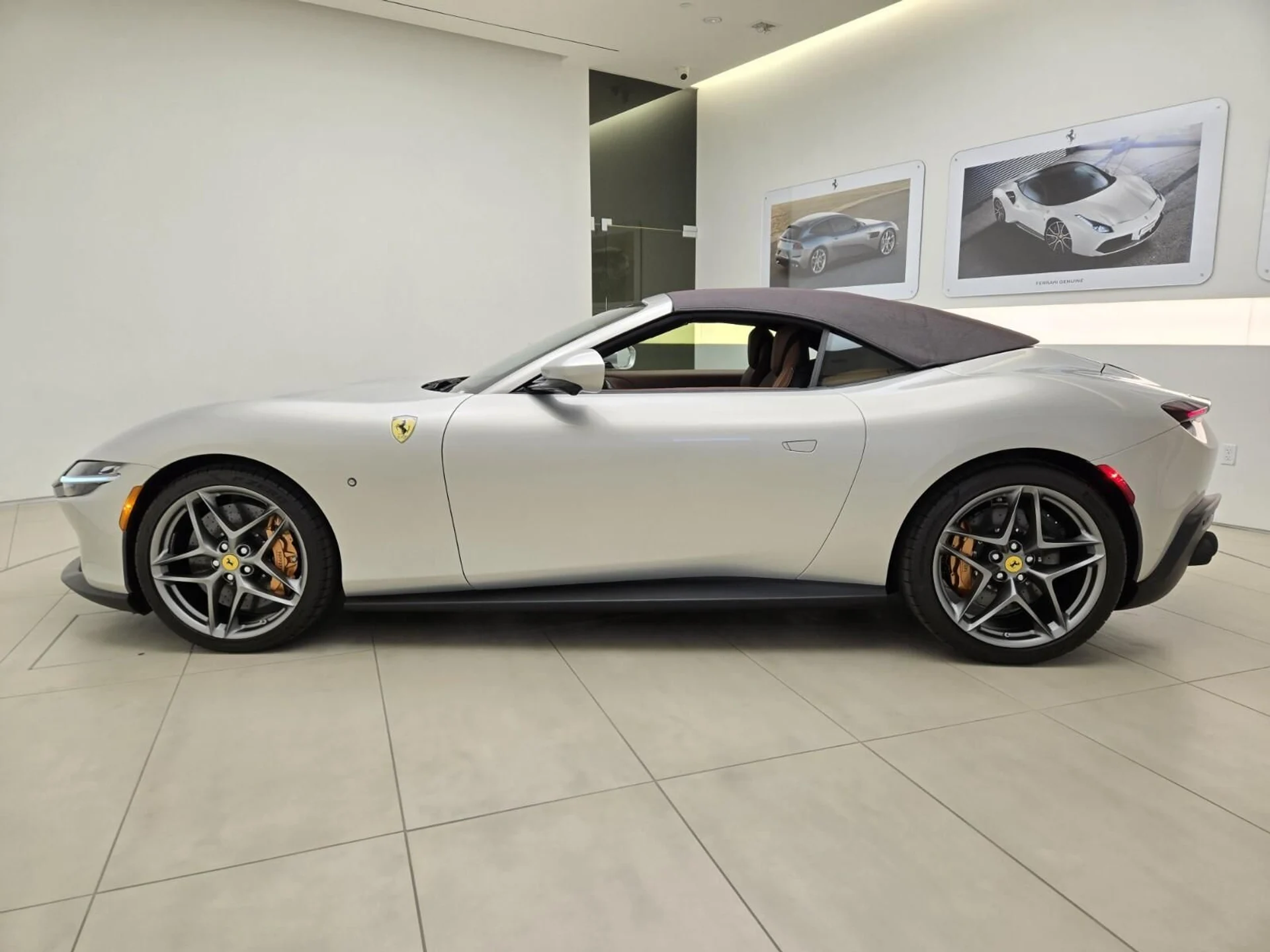 mph041_1173577910_Used_2024_Ferrari_Roma_1758869801_f7e5f75579