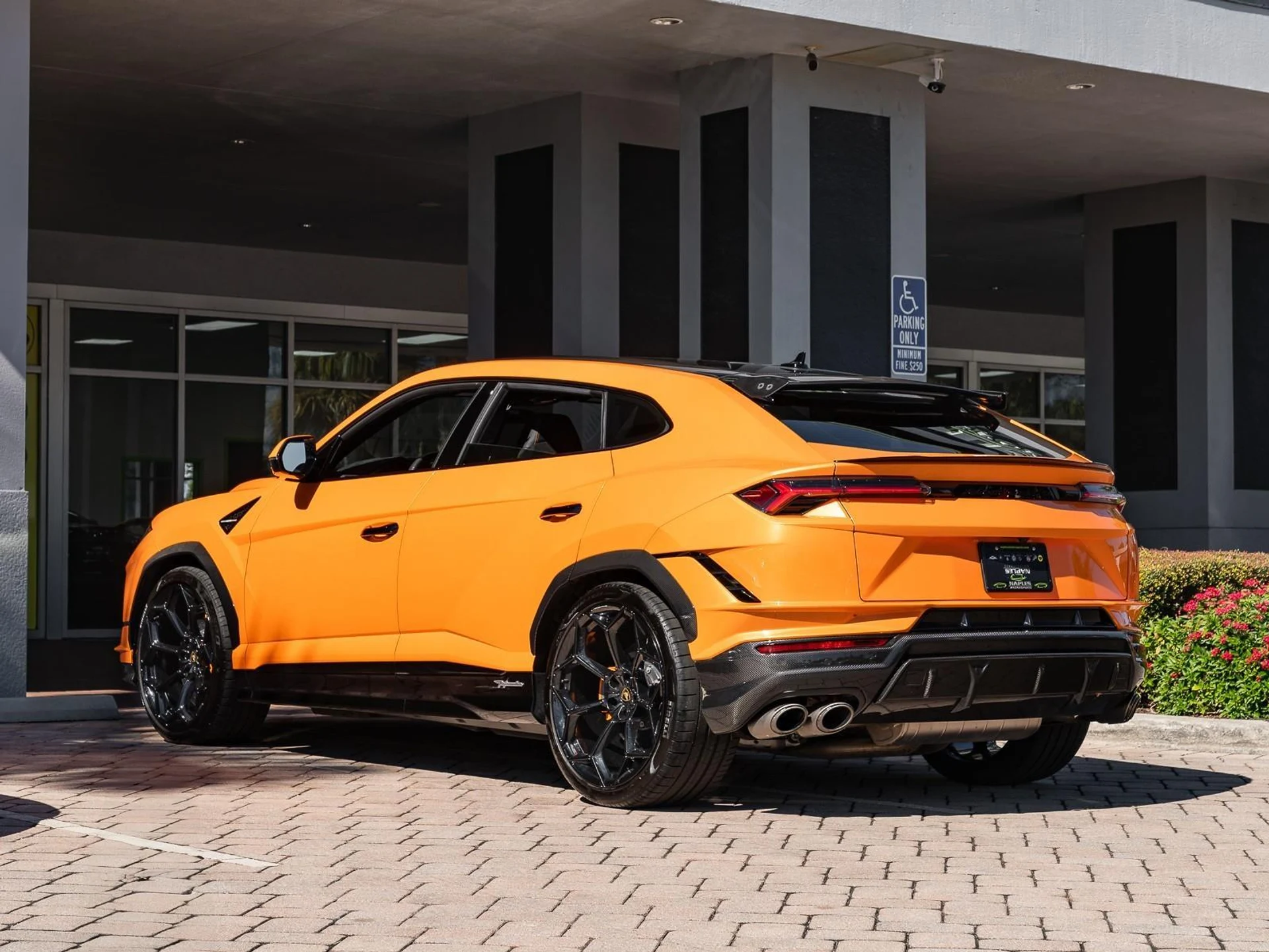 mph041_1185149466_Used_2023_Lamborghini_Urus_Performante_1769095144_500eae1cc5