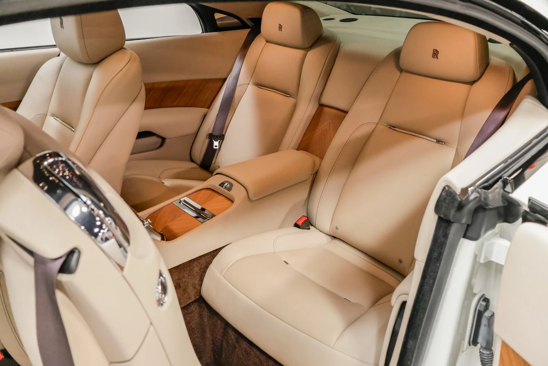 mph041_1186487385_Used_2014_Rolls_Royce_Wraith_1761229895_9b25f43b75