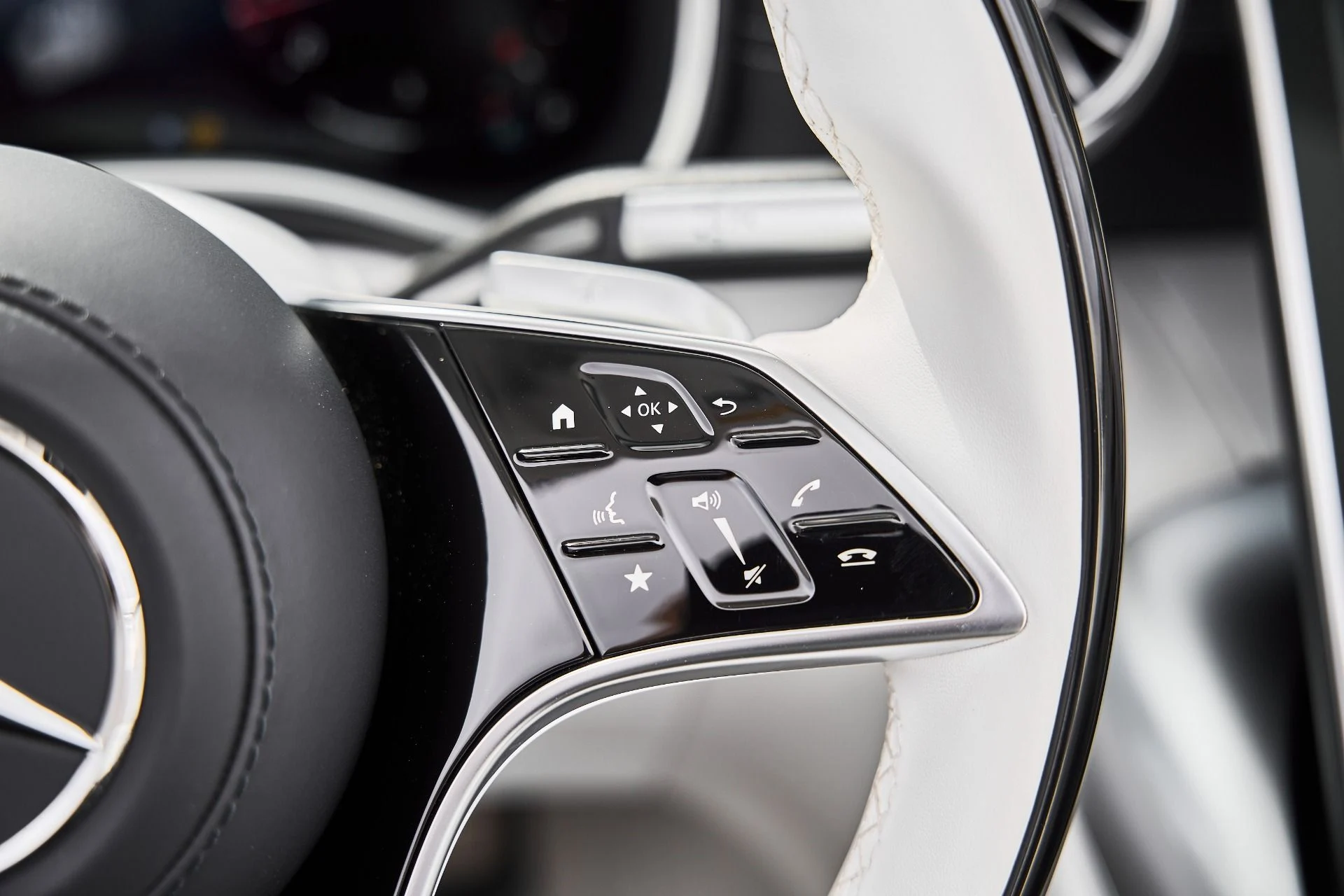 mph041_1194514026_Used_2026_Mercedes_Benz_SL_Class_Maybach_SL_680_1777159964_57c392cacb