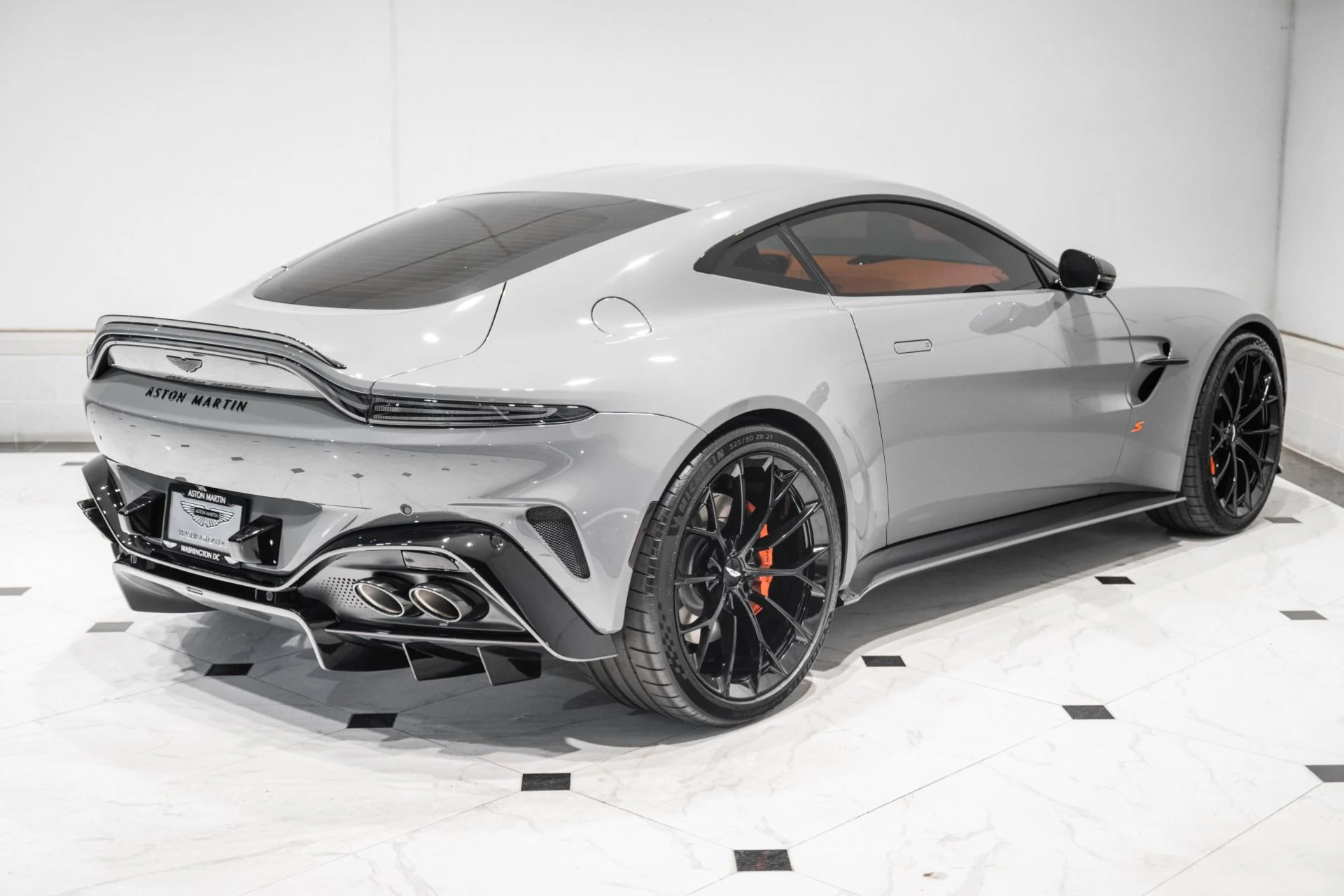 mph041_1195321609_Used_2026_Aston_Martin_Vantage_S_1778492725_97b253b8f0