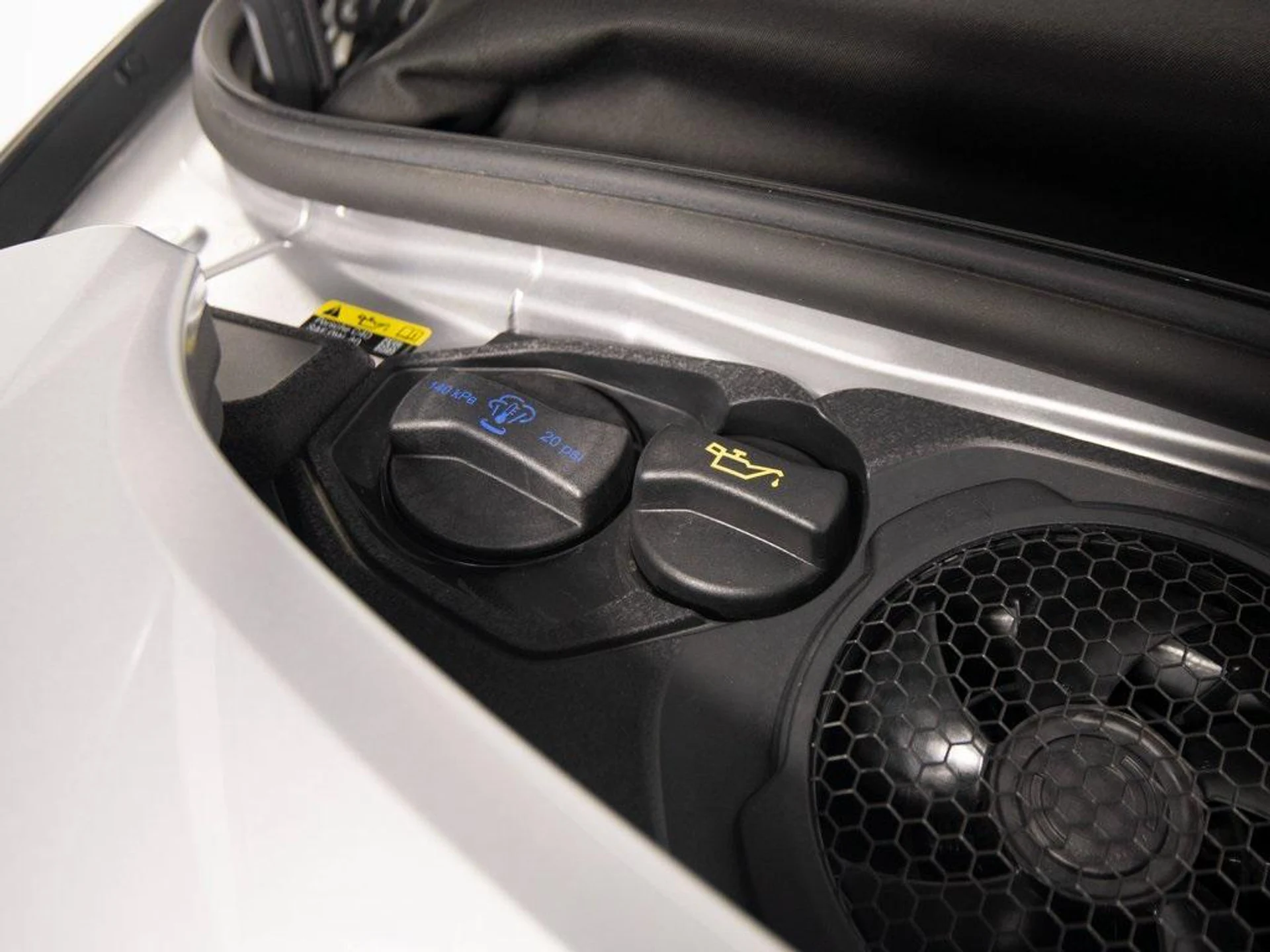 mph041_119883525_O0l_LA_3_E6_E_OT_Id9_O_Jt_P1_Gmglho_7e2daa8ccd