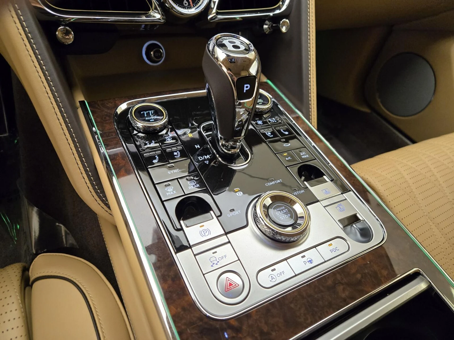 mph041_1223724356_Used_2022_Bentley_Flying_Spur_V8_1767077538_00cee2f017