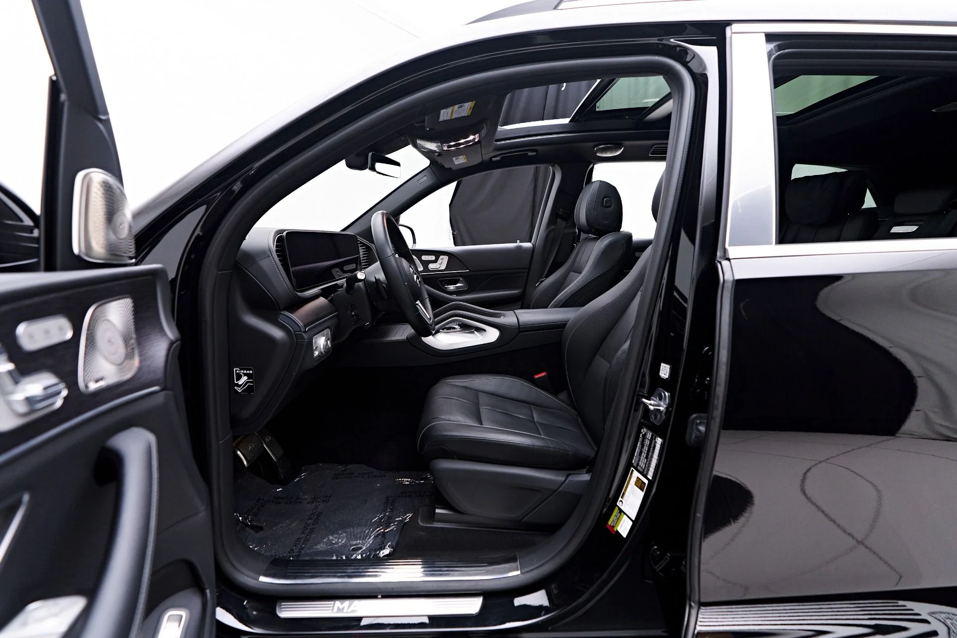 mph041_1233984401_Used_2022_Mercedes_Benz_GLS_Maybach_GLS_600_1747446181_32388901e2