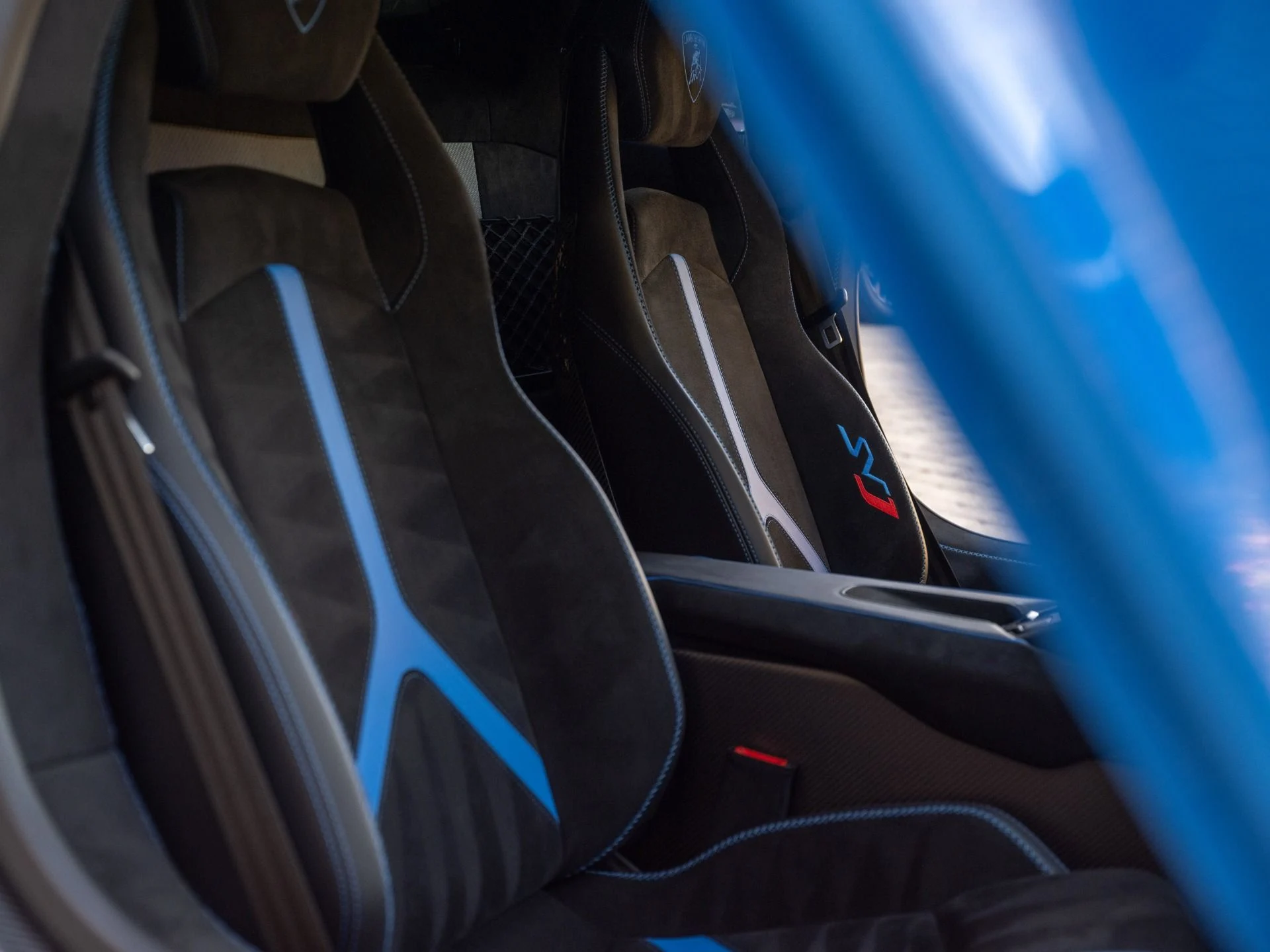 mph041_1234672318_Used_2020_Lamborghini_Aventador_LP_770_4_SVJ_1785437816_3ae20887b1