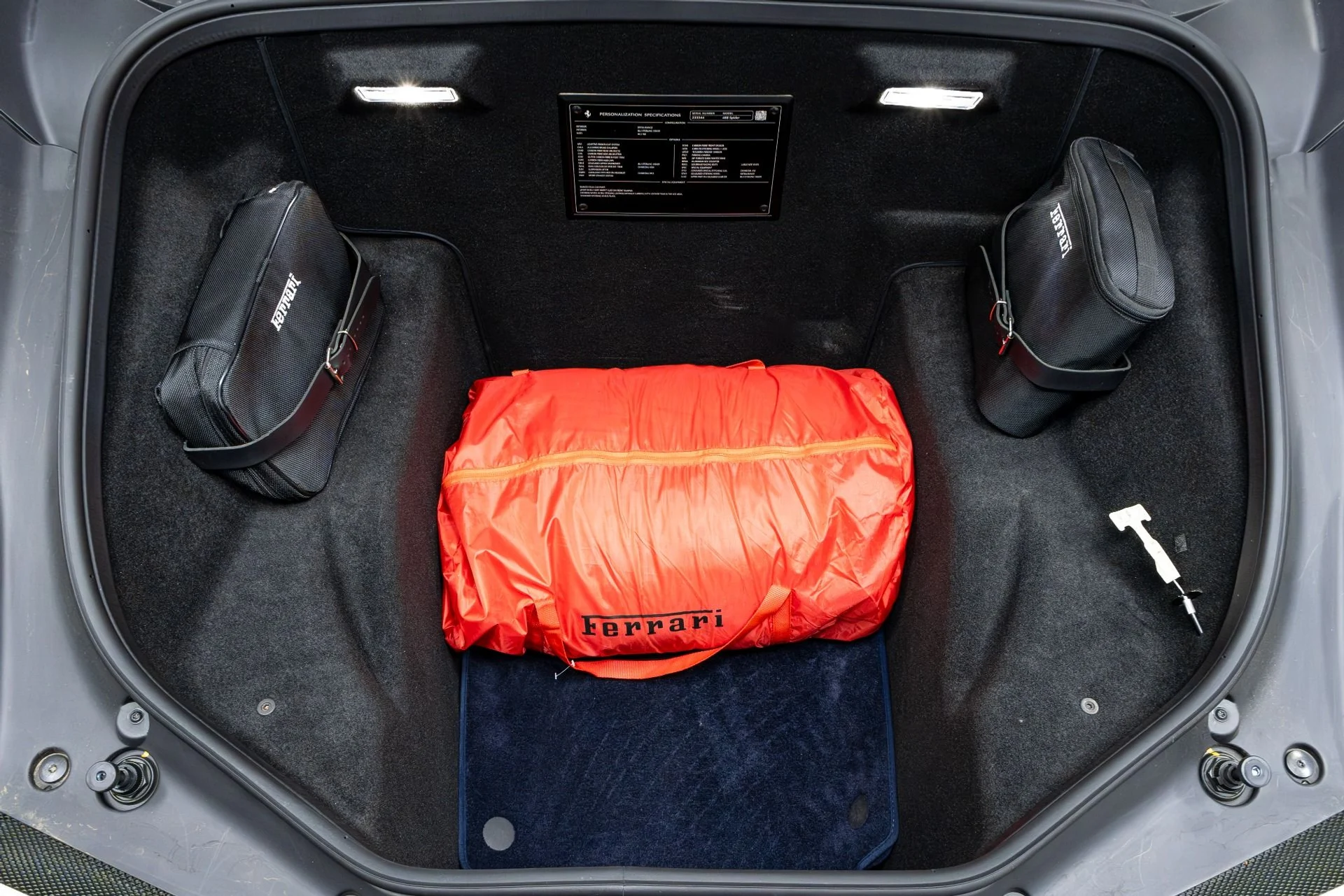 mph041_1235930468_Used_2018_Ferrari_488_Spider_1774434782_1a4b1e9379